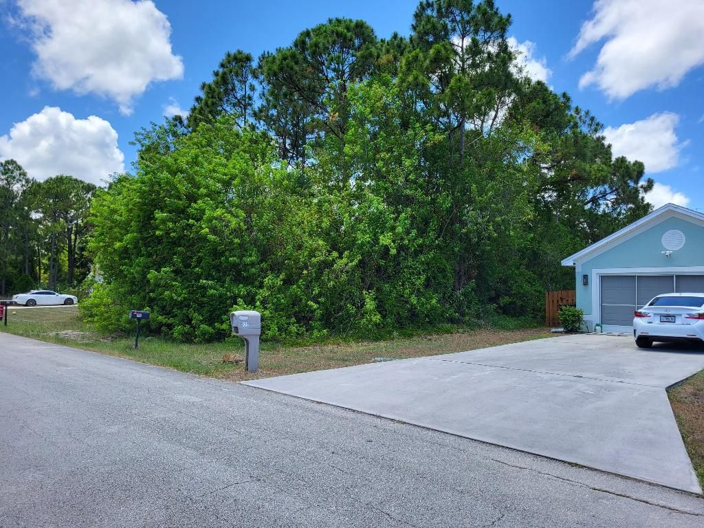 Photo of 841 SW Paul Revere Terrace, Port Saint Lucie, FL 34953 (MLS # R10997286)
