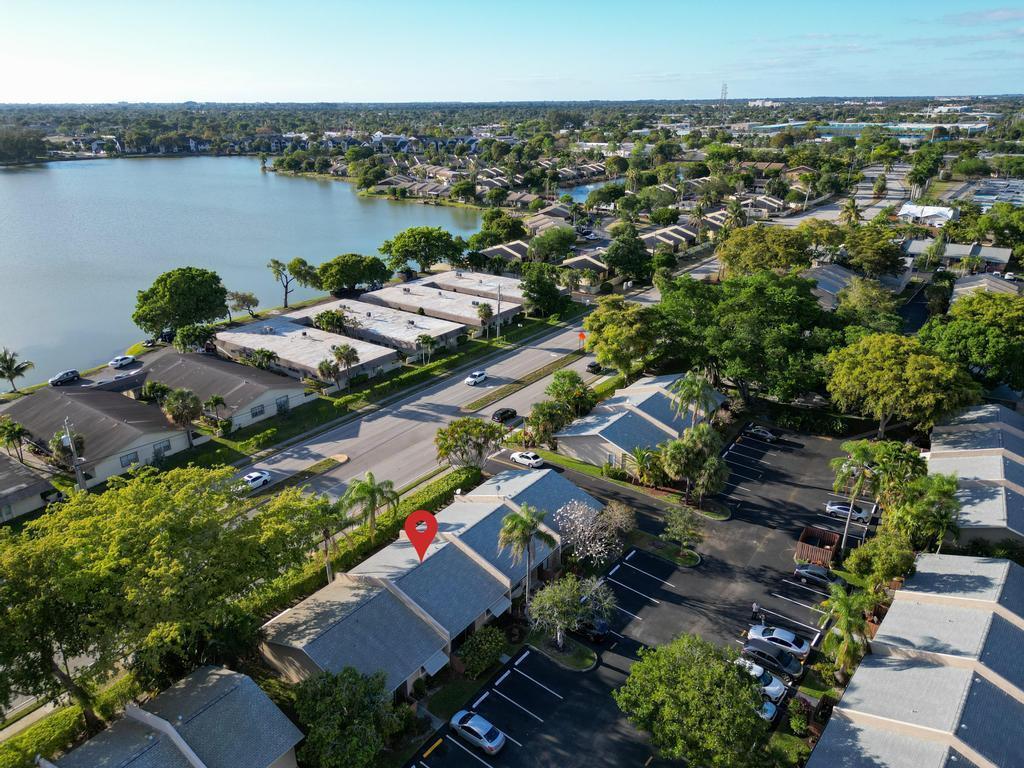 Woodlake Villas - Residential