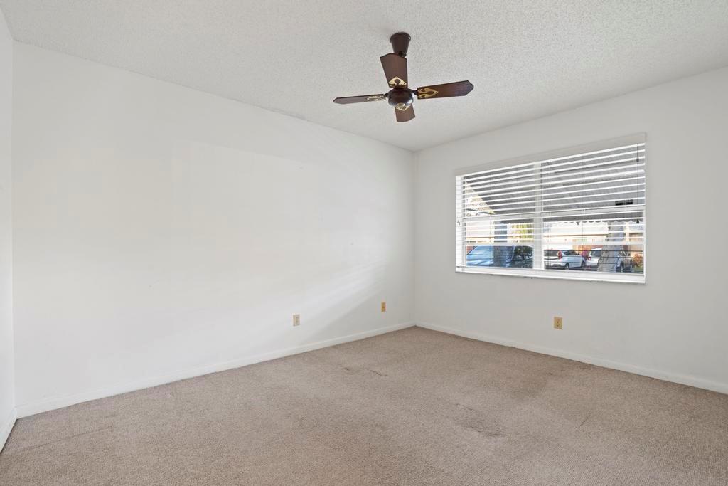 Woodlake Villas - Residential