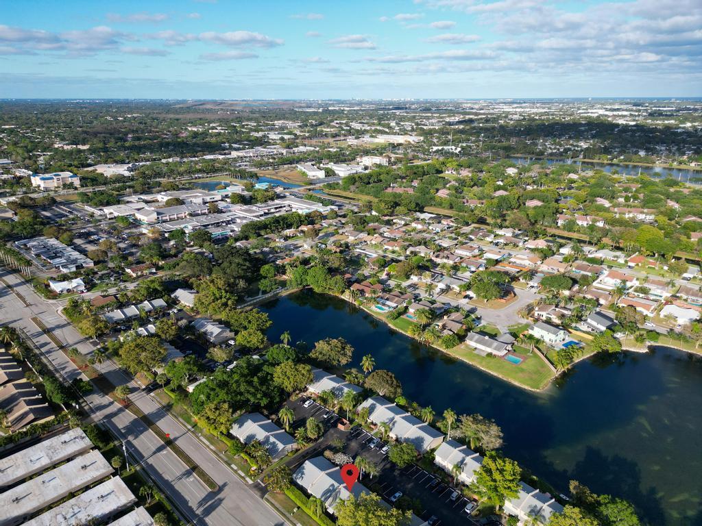 Woodlake Villas - Residential