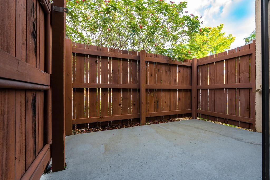 Woodlake Villas - Residential