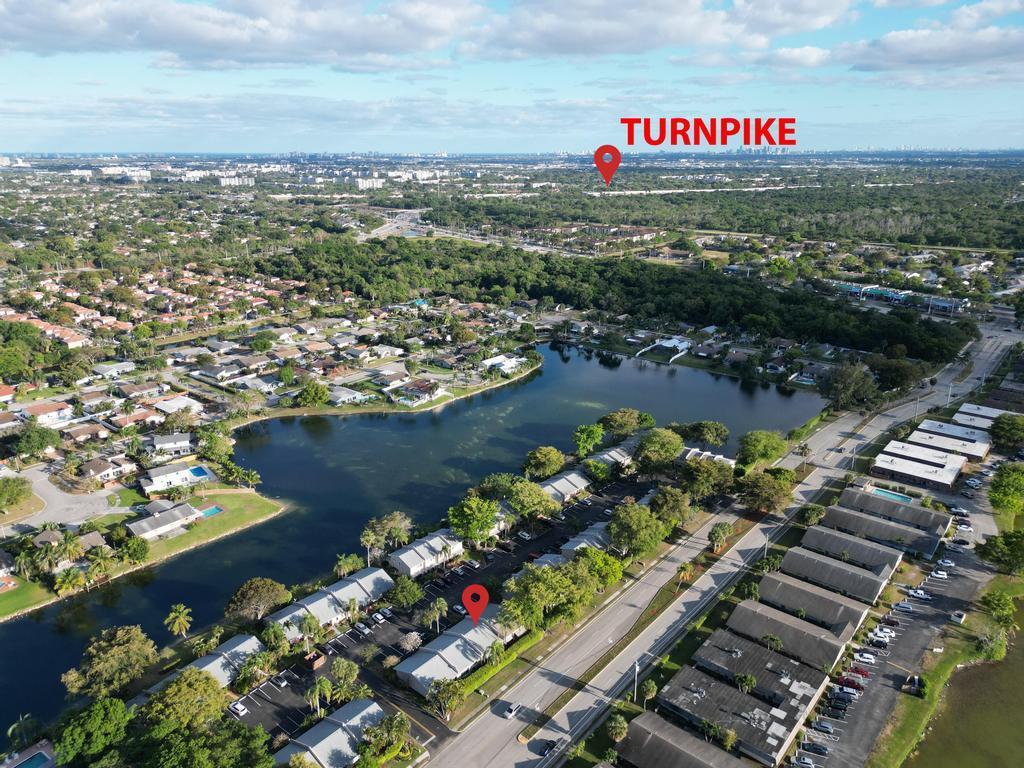 Woodlake Villas - Residential