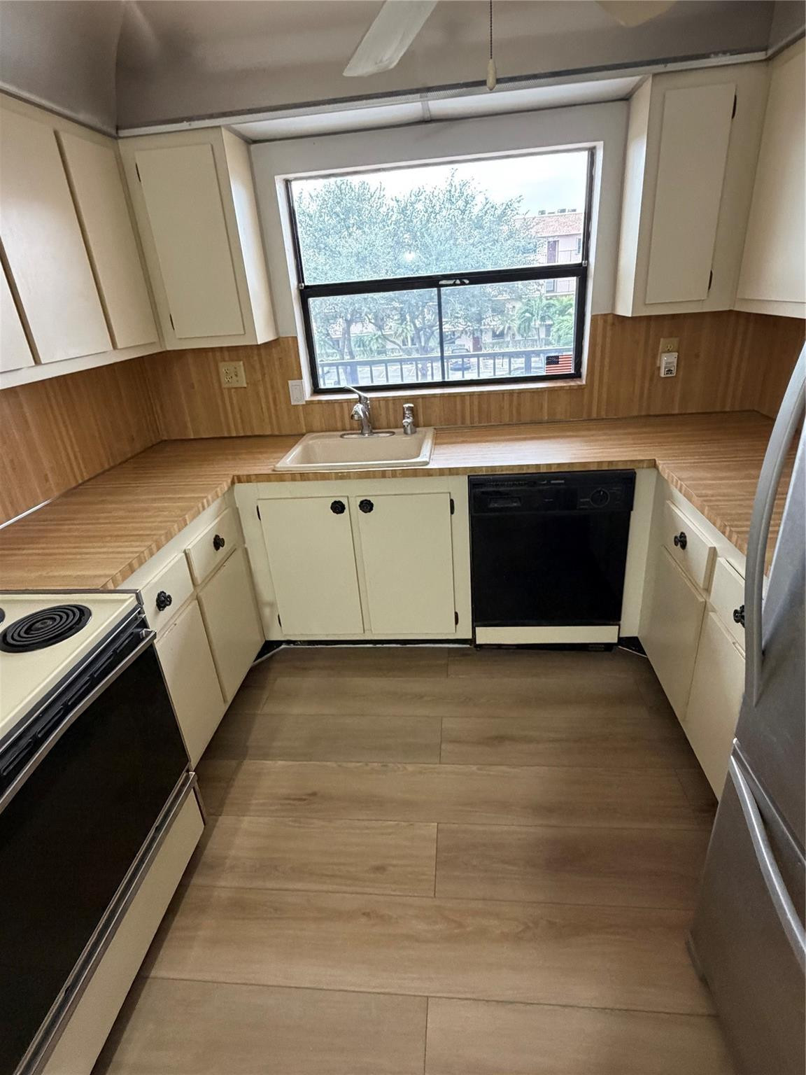 Sunrise Lakes Phase 4 - Residential