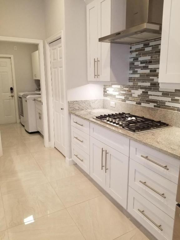 HORSESHOE ACRES WEST - Residential Lease