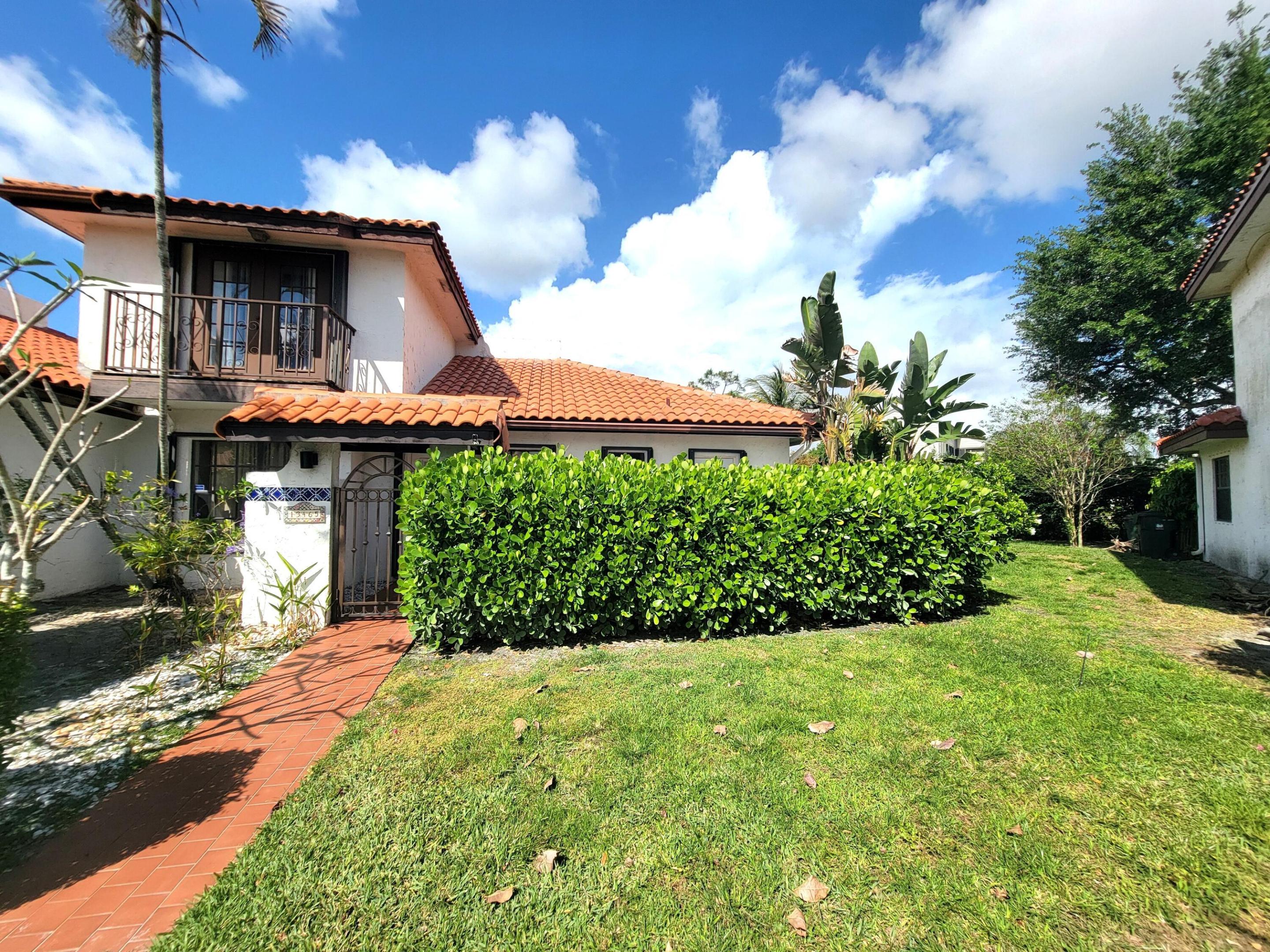 Properties 13465 Fountain View Boulevard