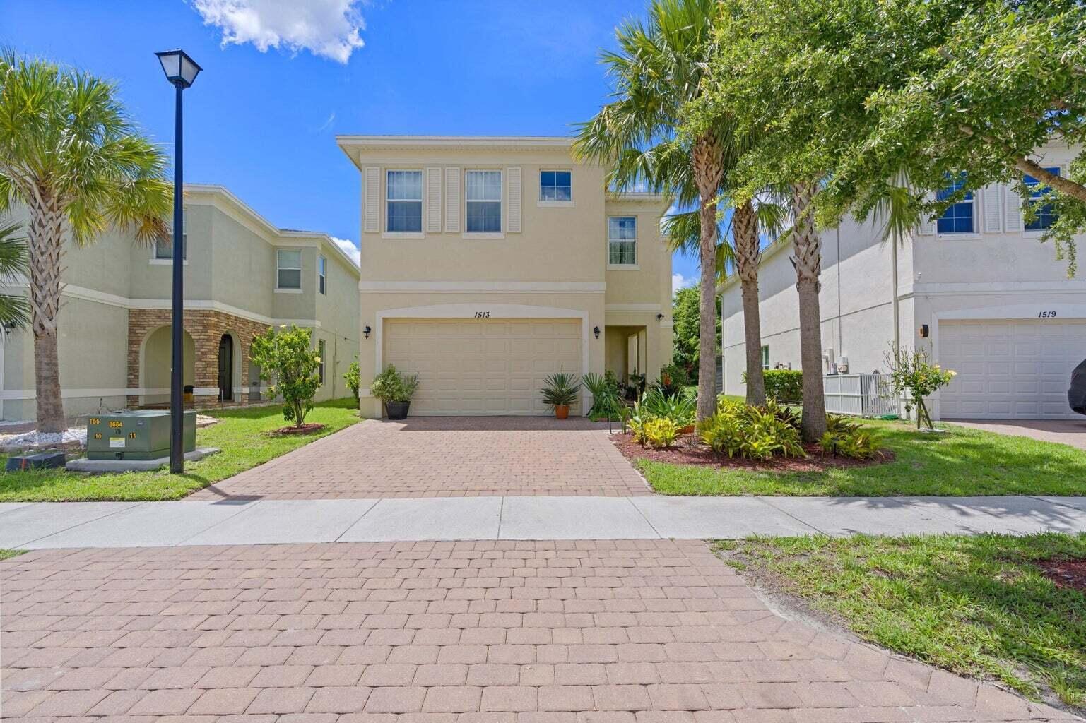 1513 NW Cataluna Circle, Port St Lucie, FL, 34986/$460,000 4 1513 NW Cataluna Circle