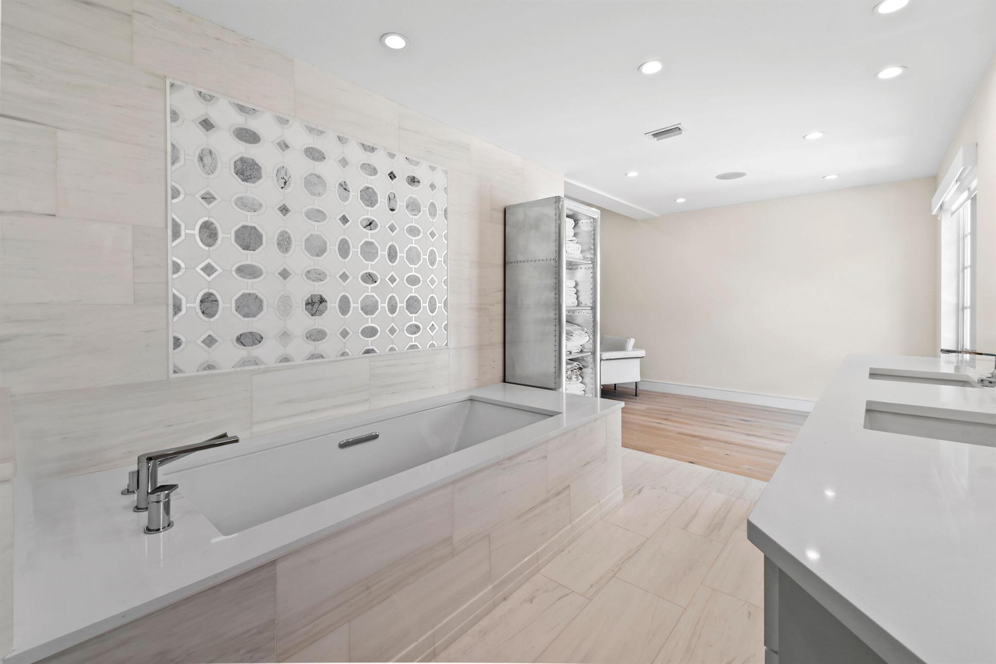 WEXFORD COURT - Residential