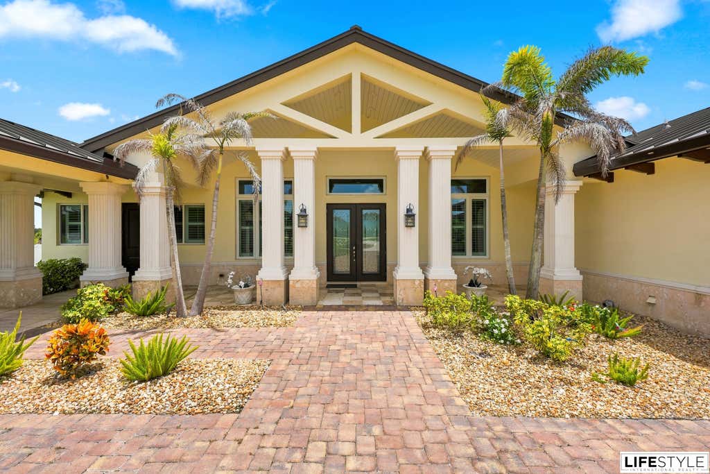 Photo of 2990 Johnston Road, Fort Pierce, FL 34951 (MLS # B26055512)