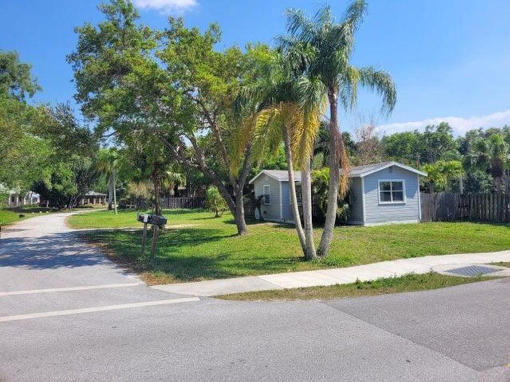 Photo of 6423 SE Lillian Court, Stuart, FL 34997 (MLS # R11126314)