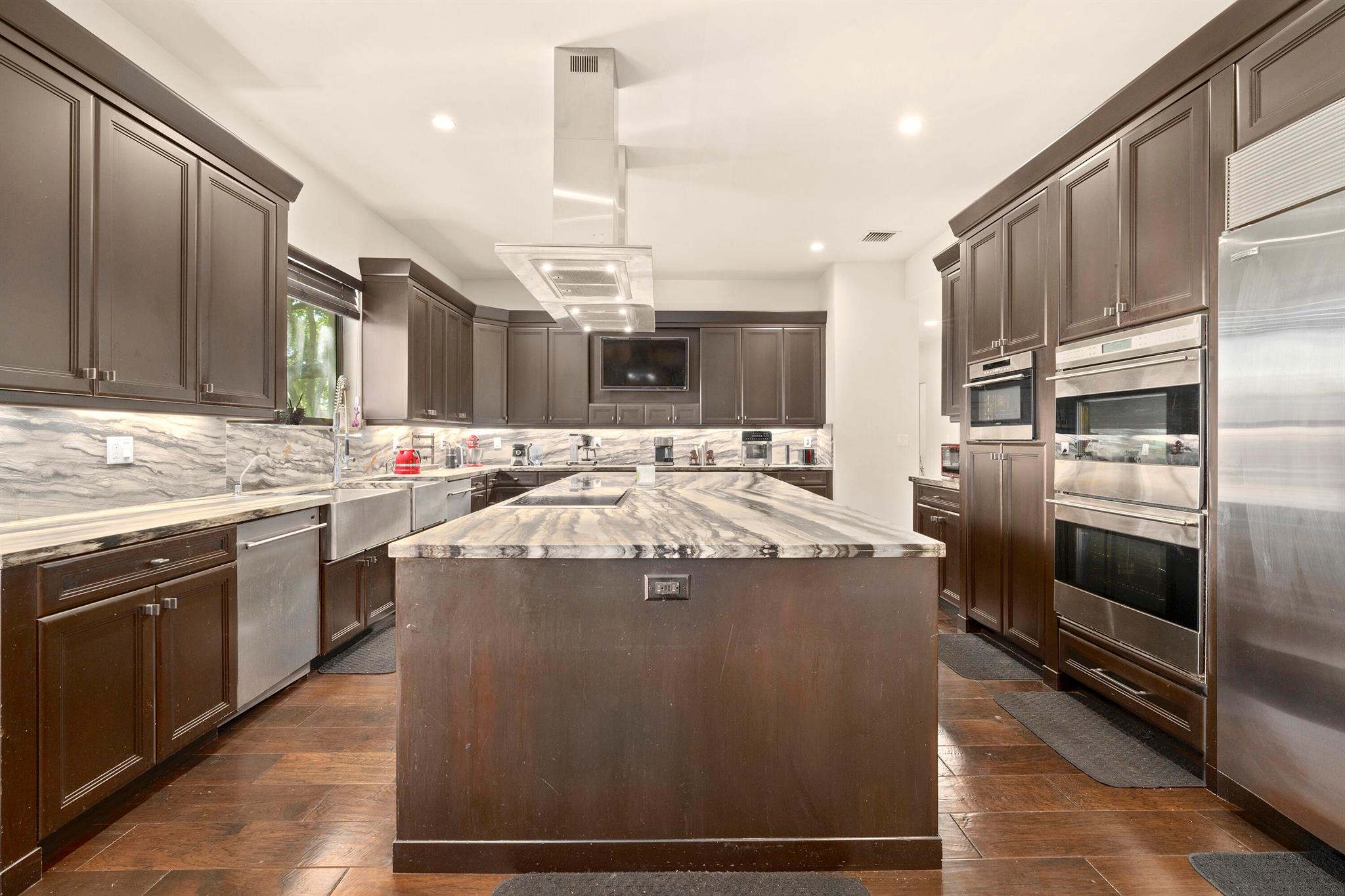 SUNSHINE RANCHES - Residential