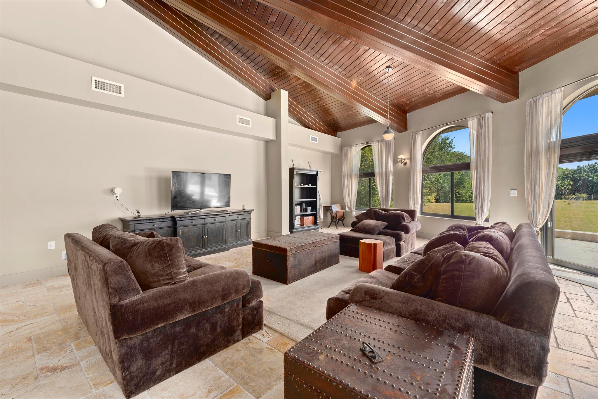 SUNSHINE RANCHES - Residential