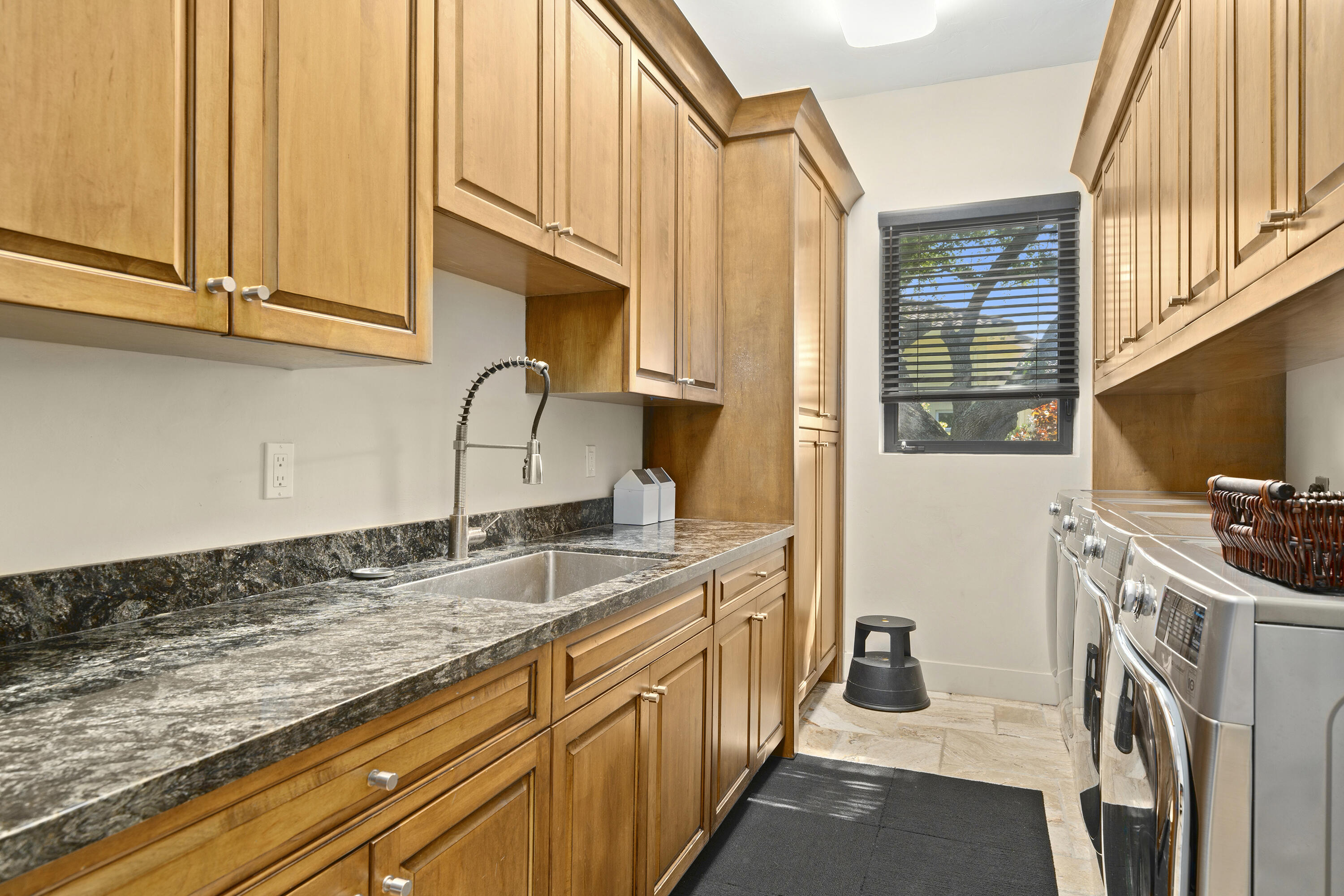 SUNSHINE RANCHES - Residential