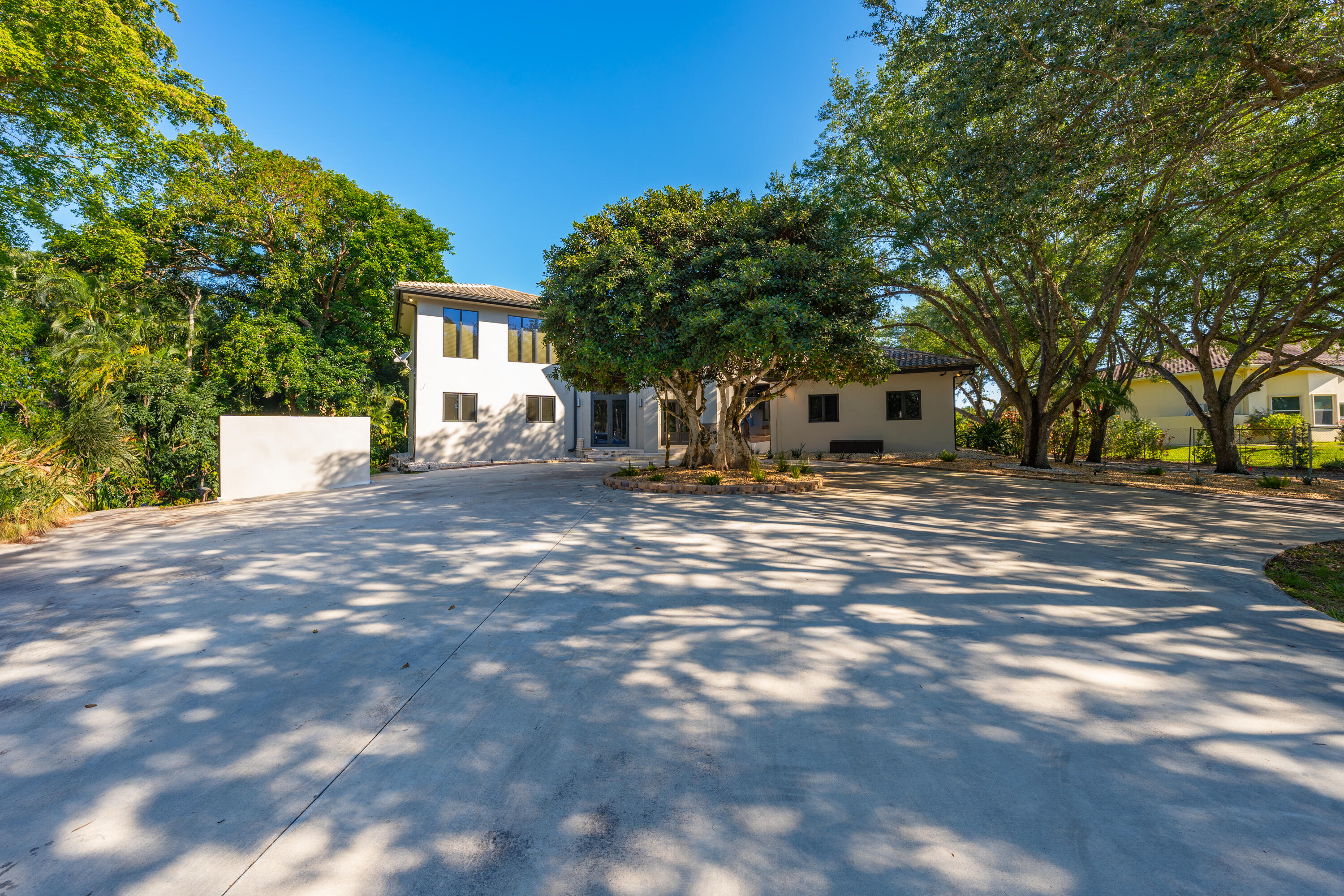 SUNSHINE RANCHES - Residential