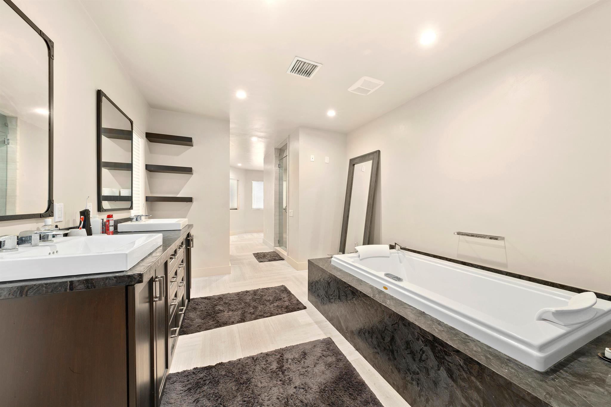 SUNSHINE RANCHES - Residential