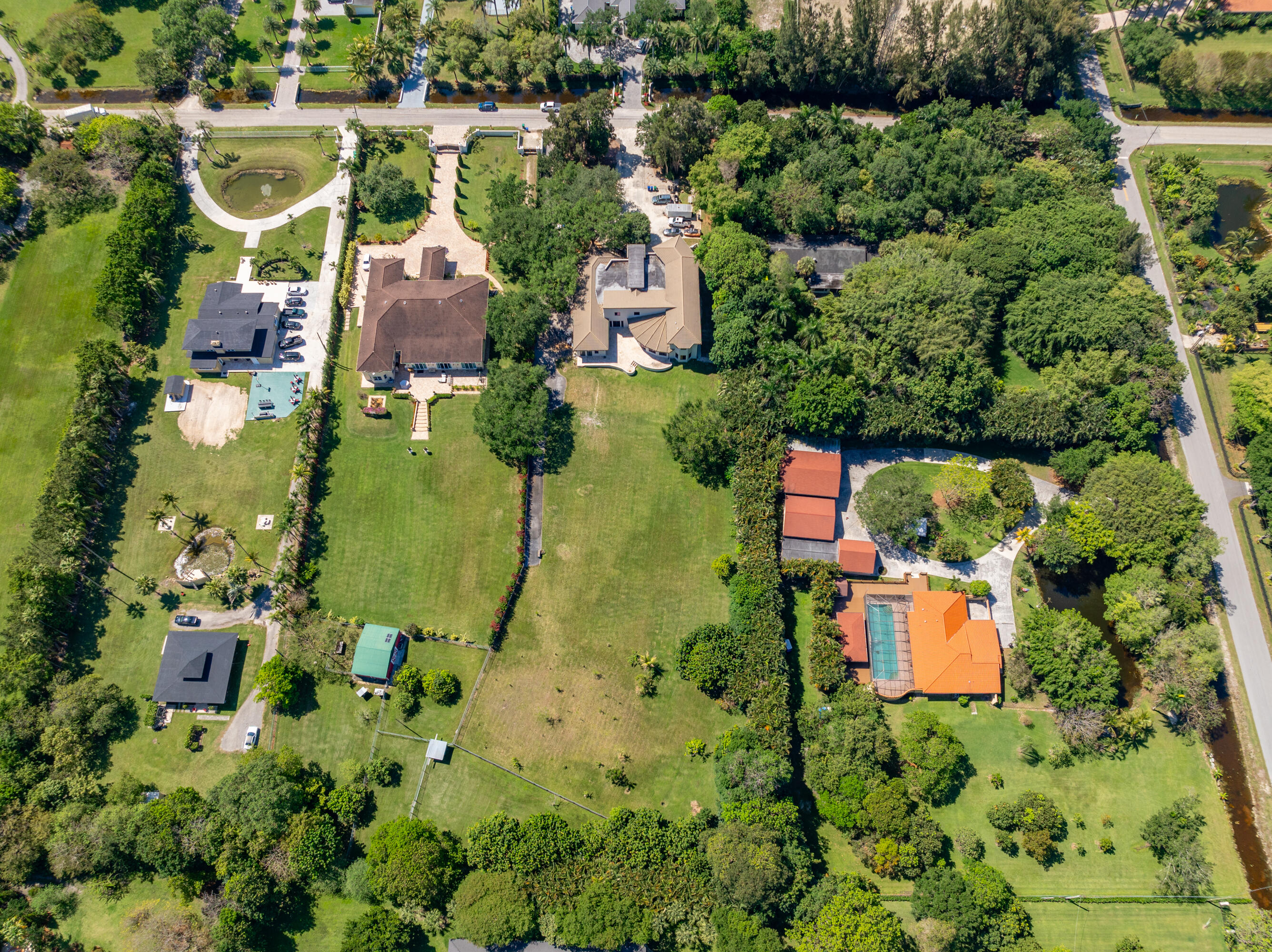 SUNSHINE RANCHES - Residential