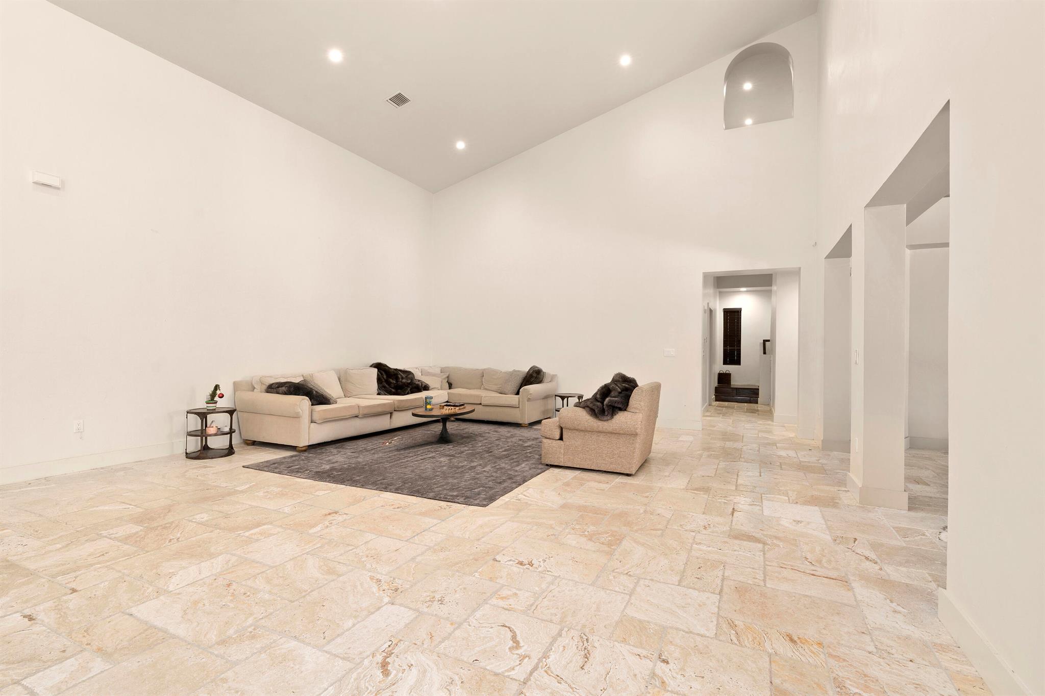 SUNSHINE RANCHES - Residential