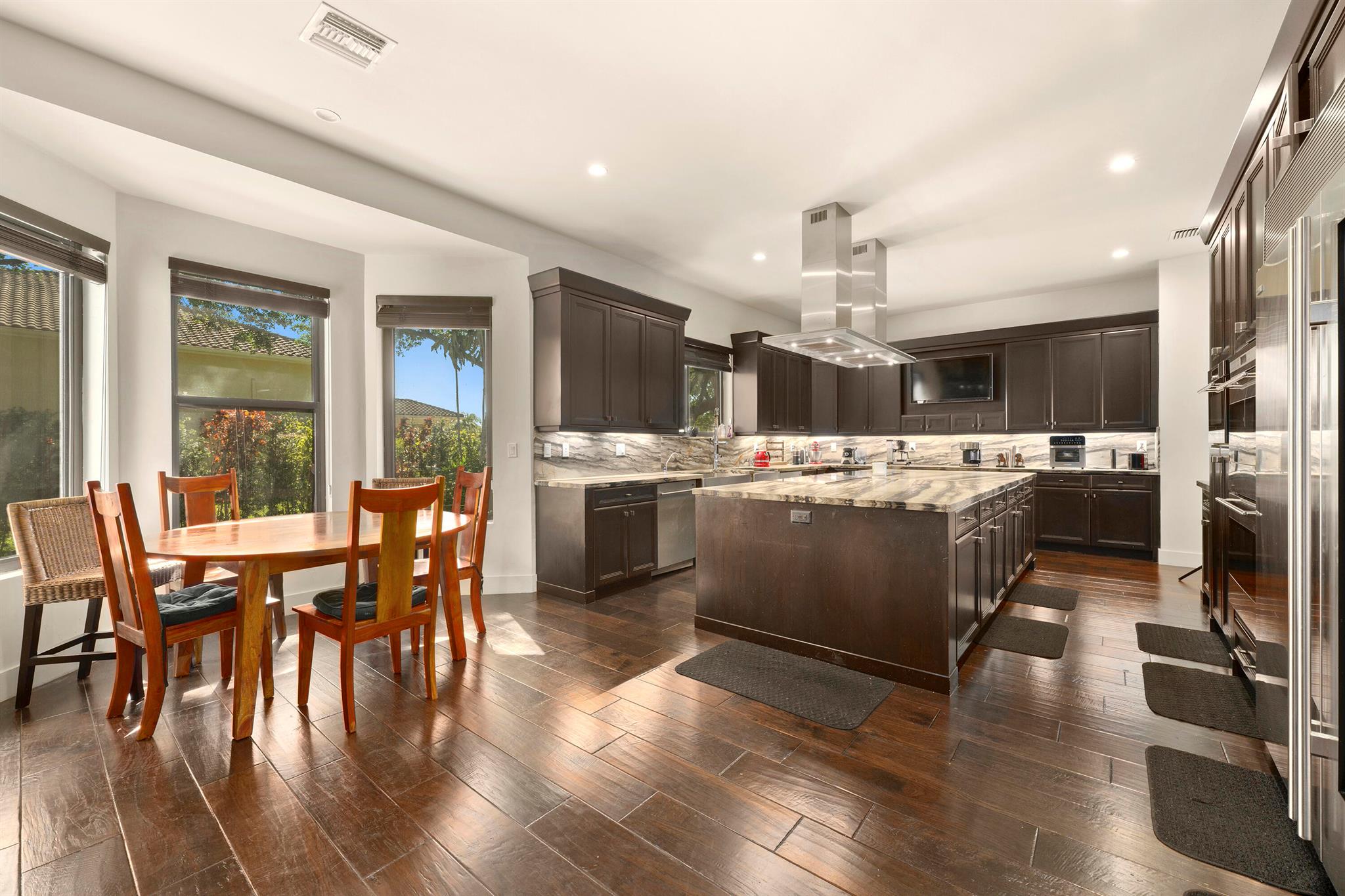 SUNSHINE RANCHES - Residential