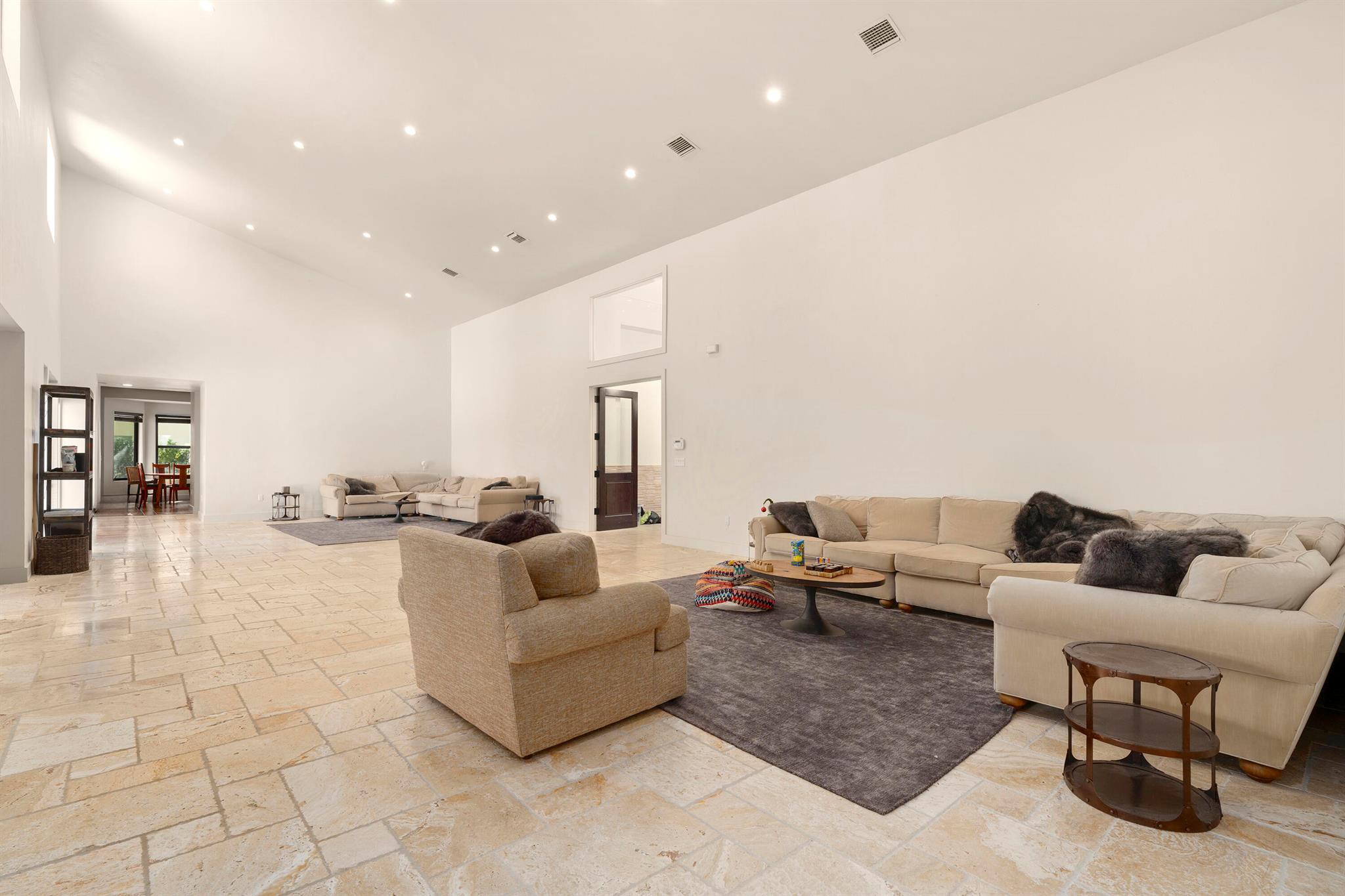 SUNSHINE RANCHES - Residential