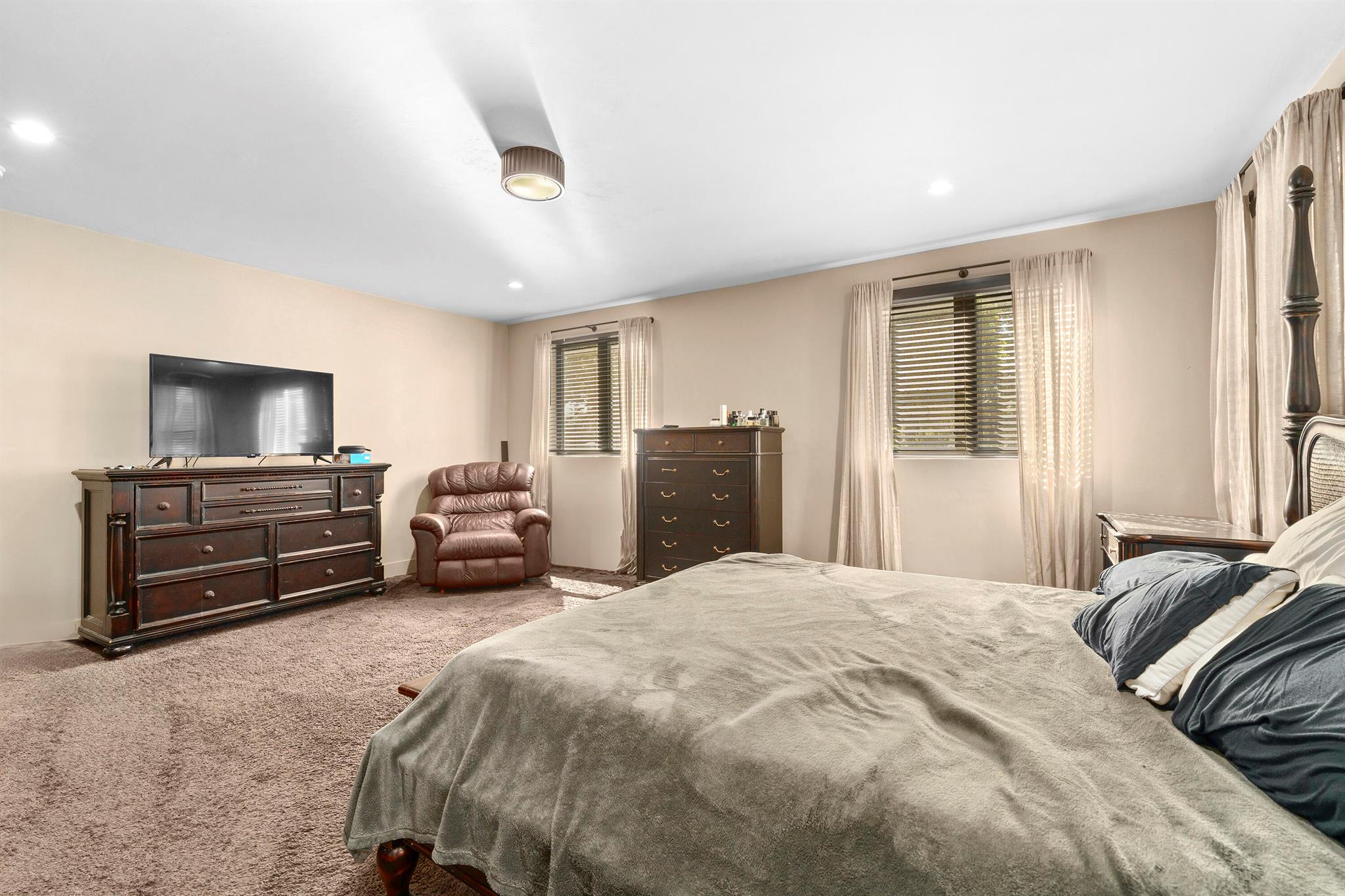 SUNSHINE RANCHES - Residential