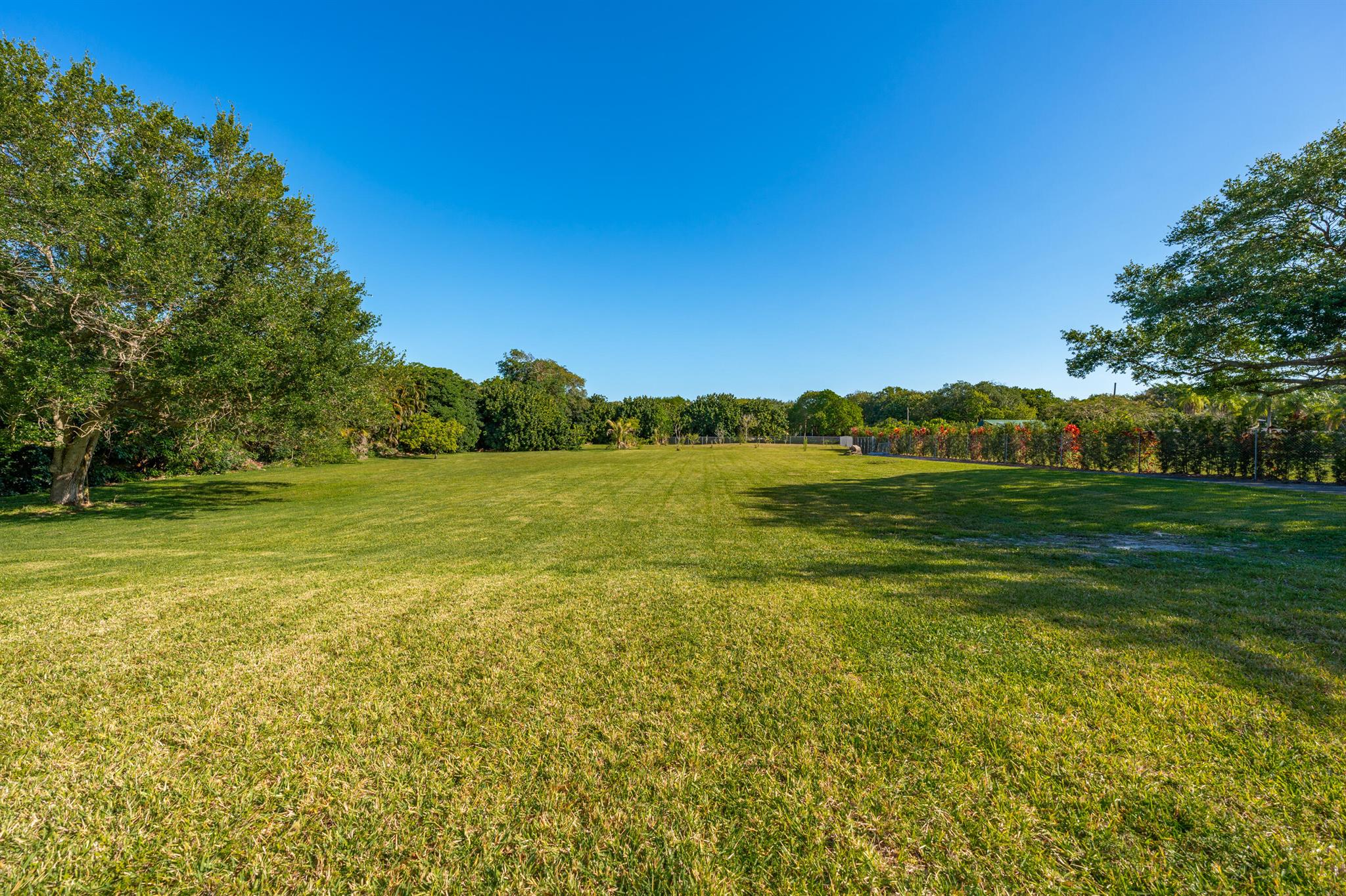 SUNSHINE RANCHES - Residential