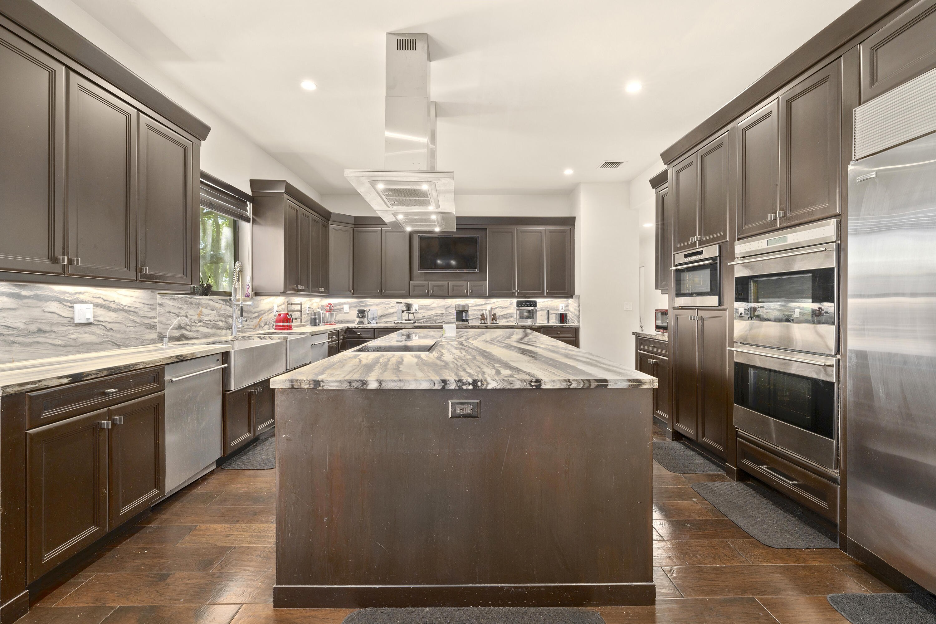 SUNSHINE RANCHES - Residential