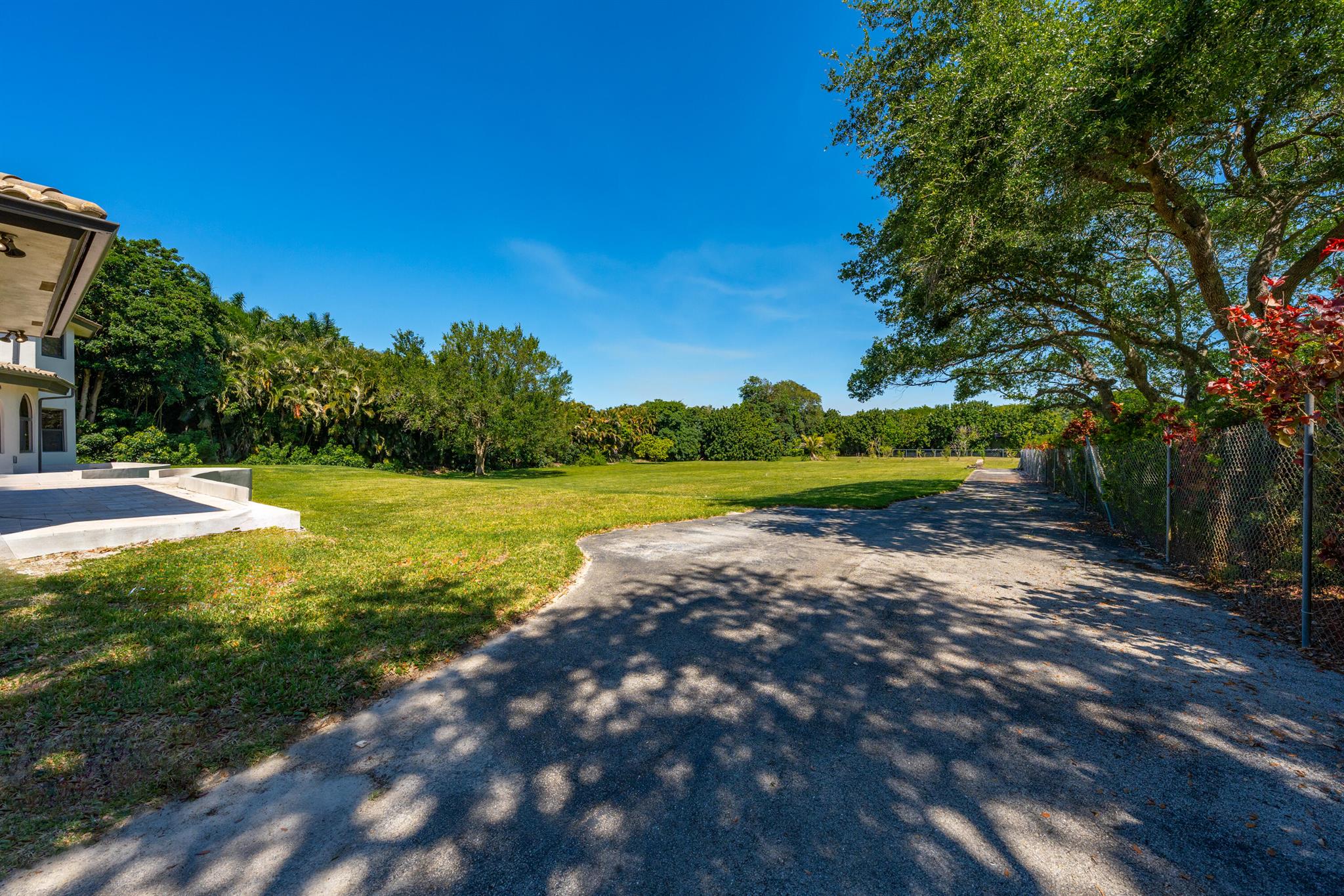 SUNSHINE RANCHES - Residential