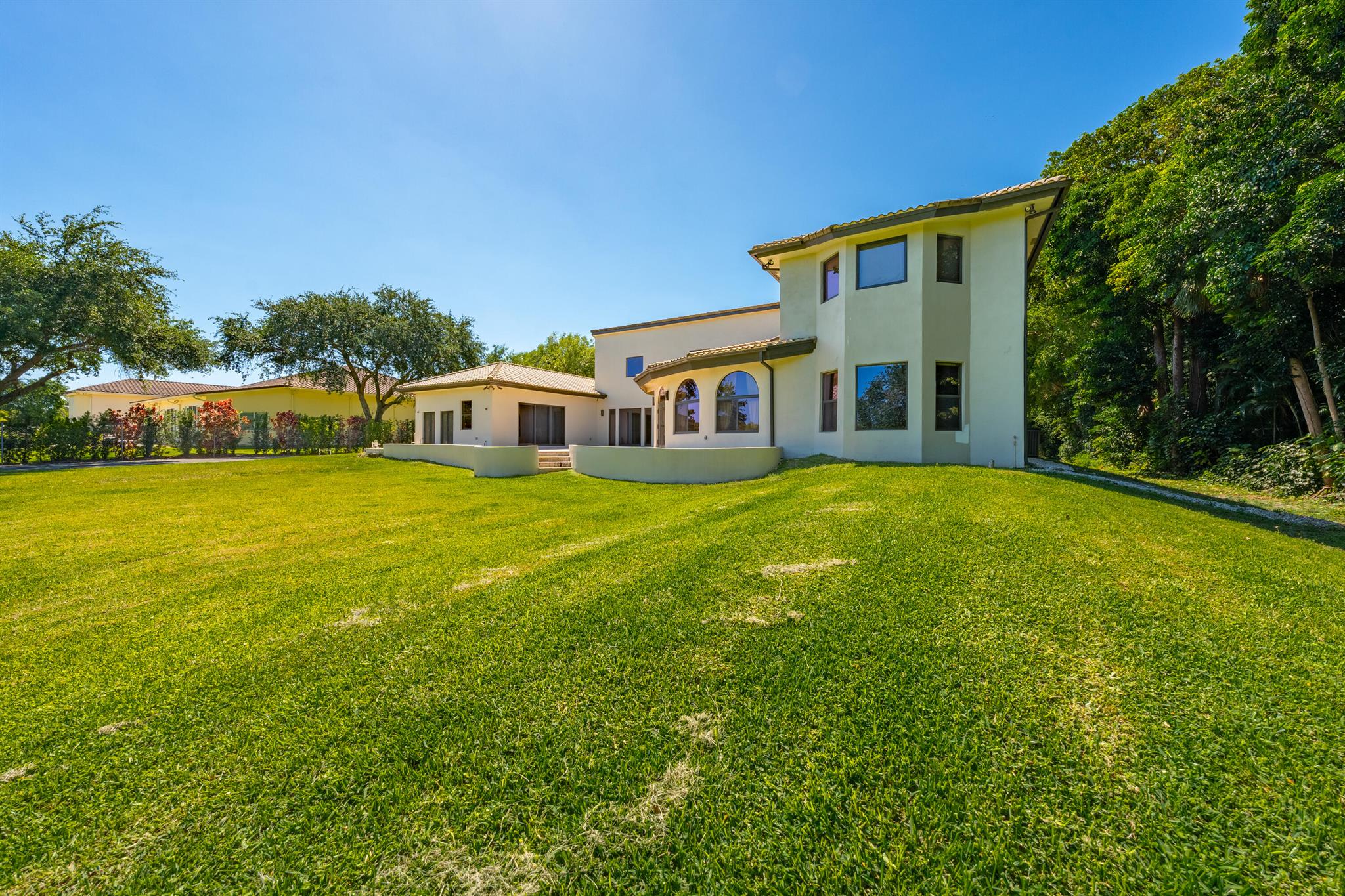 SUNSHINE RANCHES - Residential