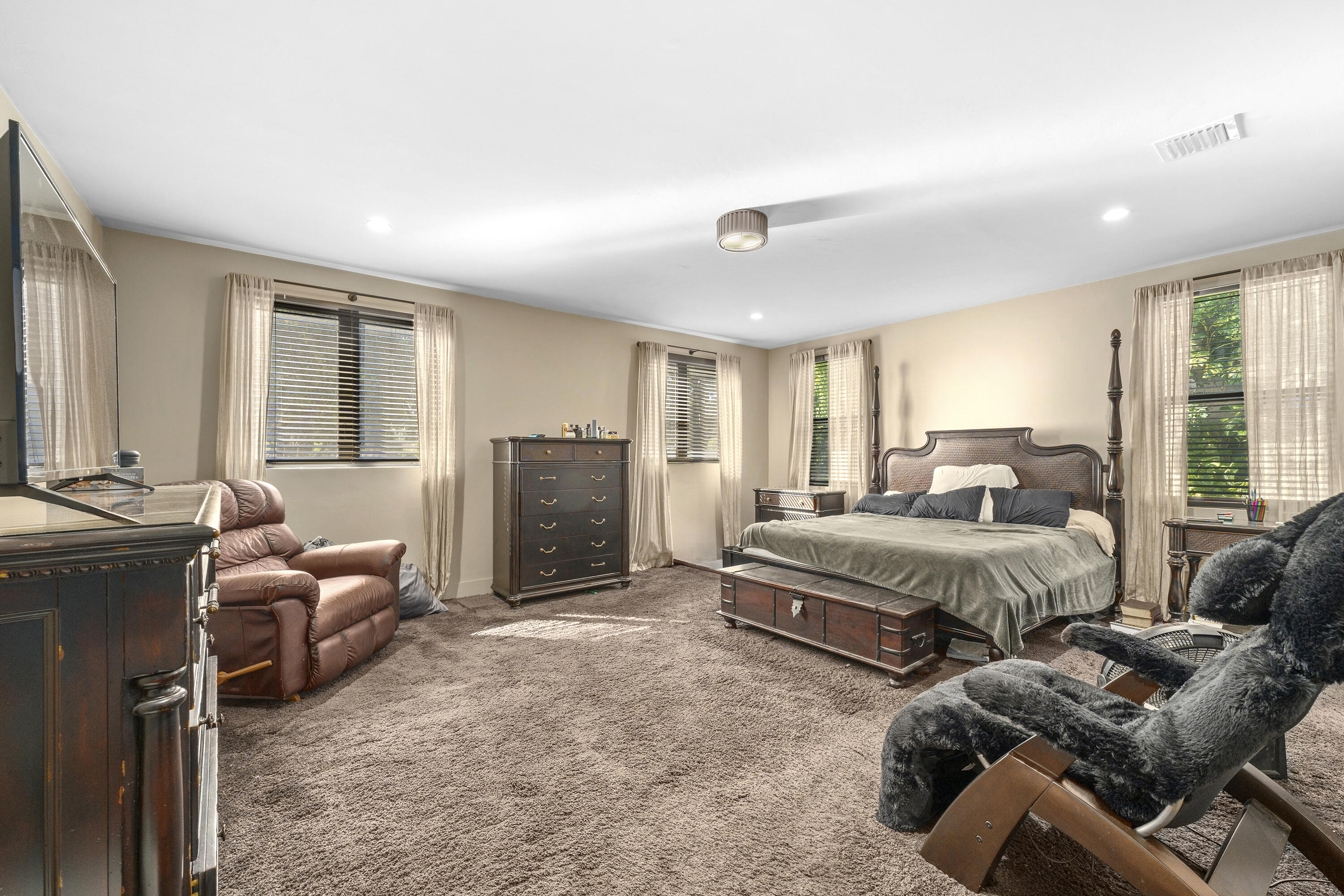 SUNSHINE RANCHES - Residential