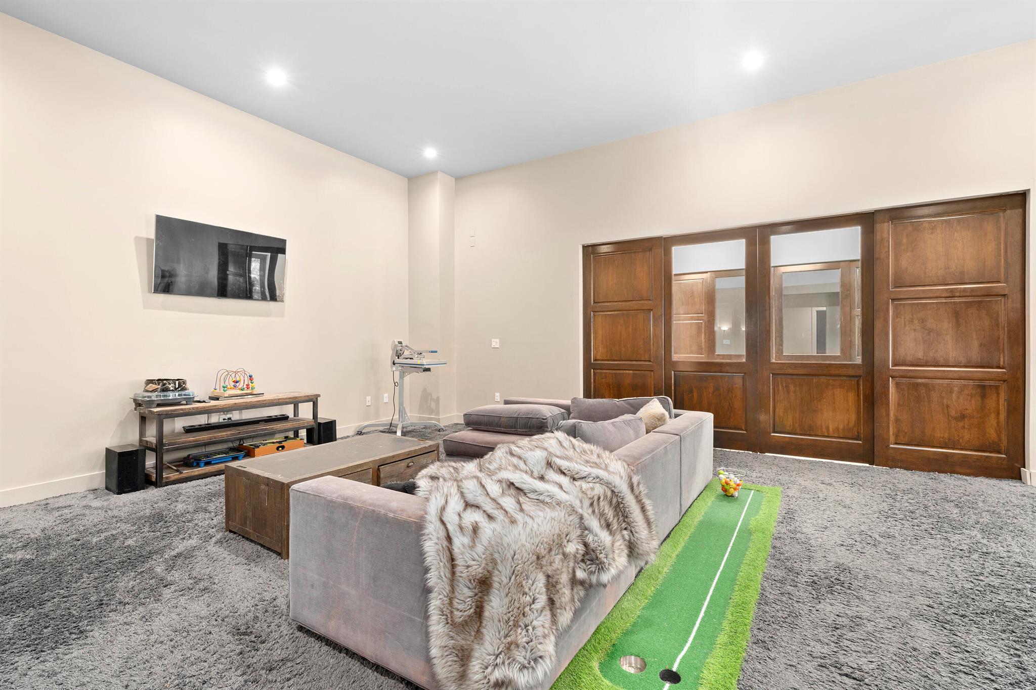 SUNSHINE RANCHES - Residential