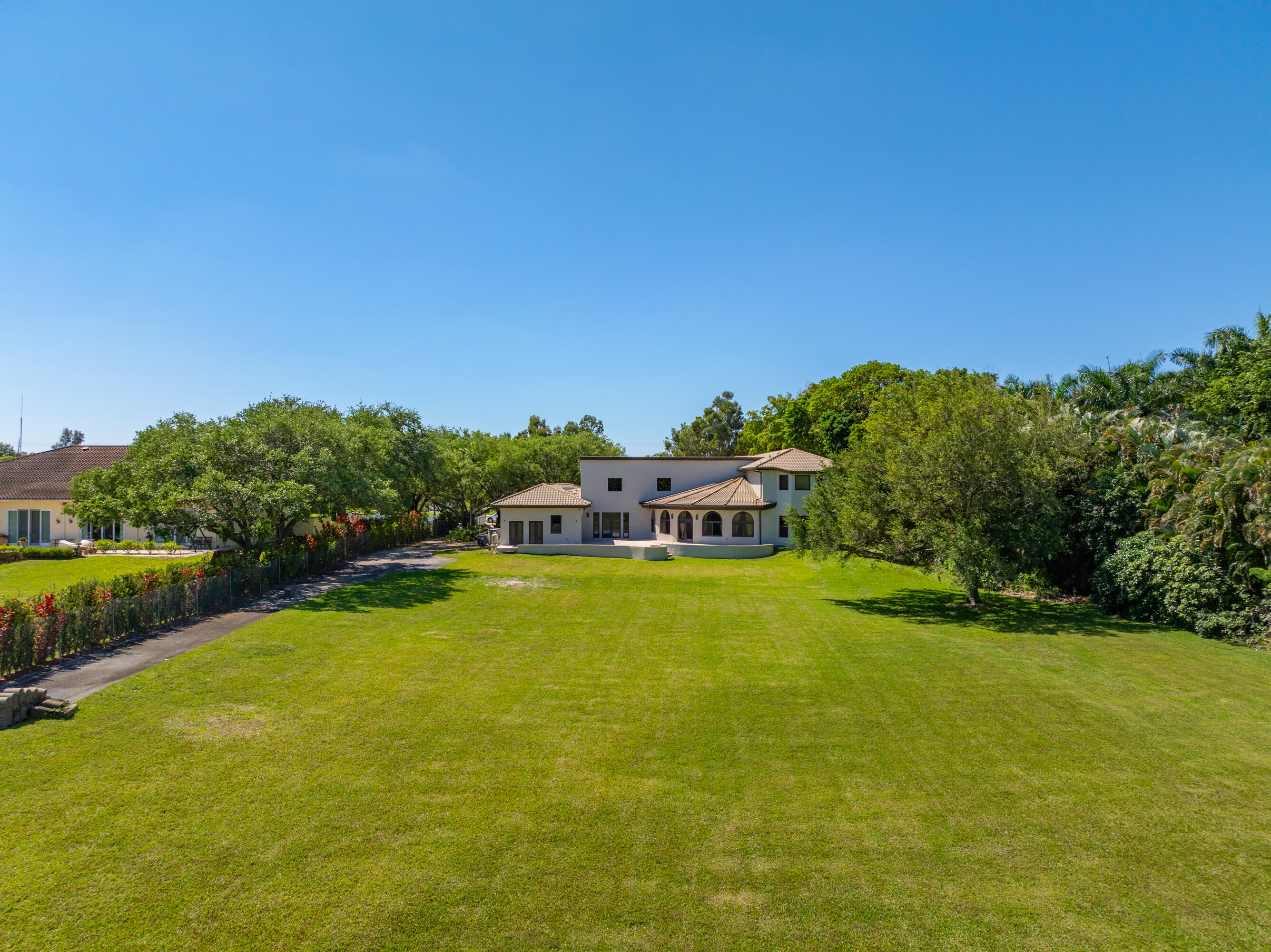 SUNSHINE RANCHES - Residential