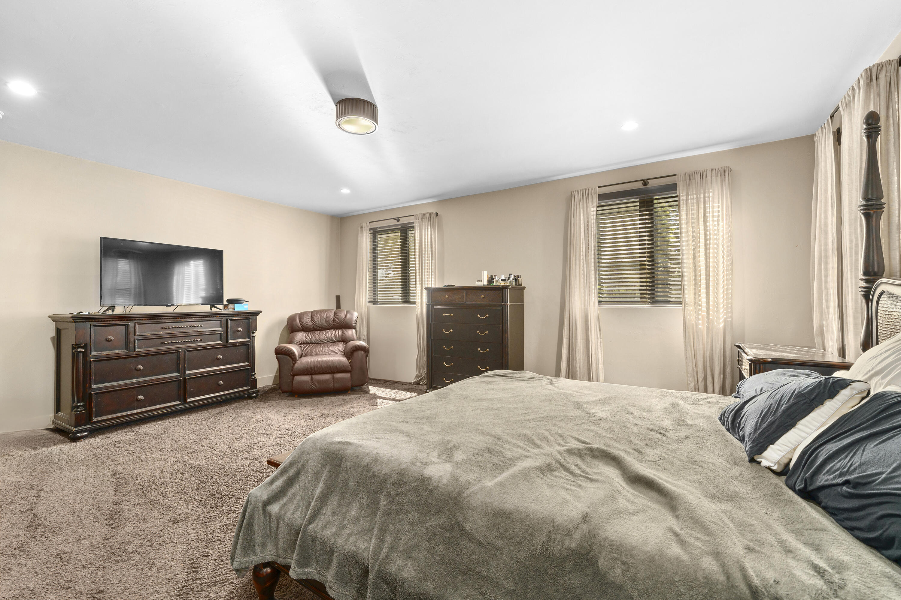 SUNSHINE RANCHES - Residential