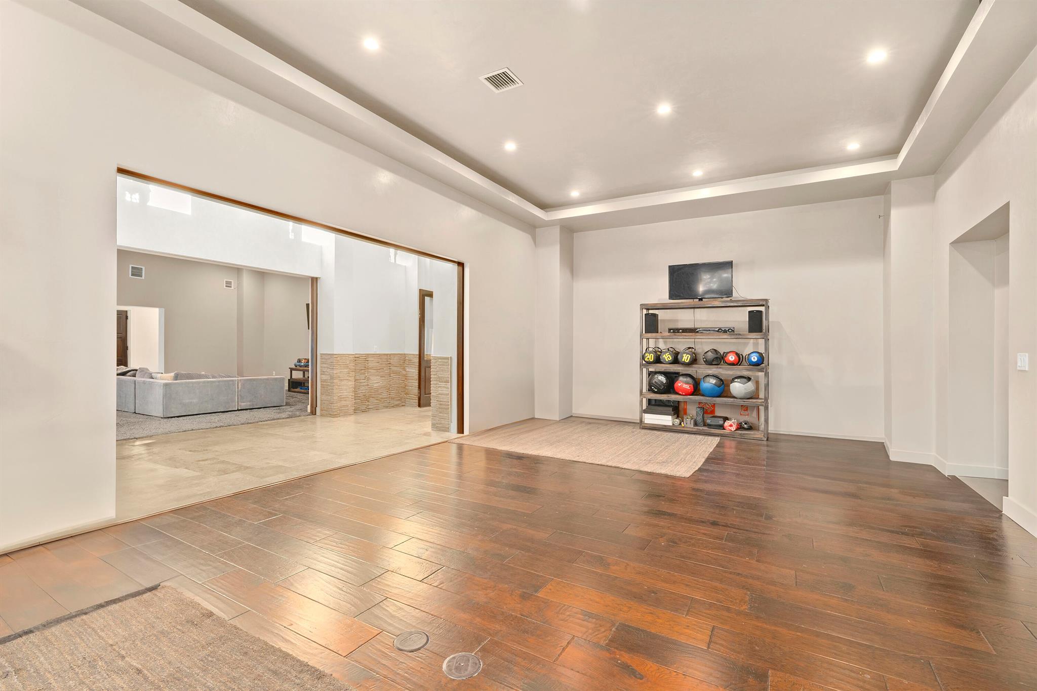 SUNSHINE RANCHES - Residential