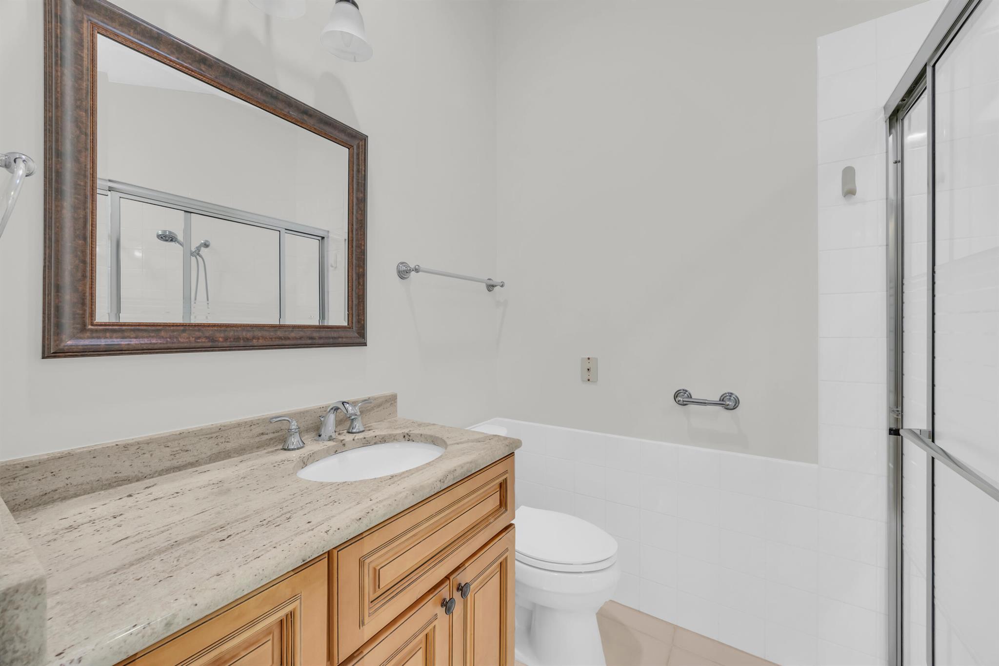 OAKS EAST 3 - Residential