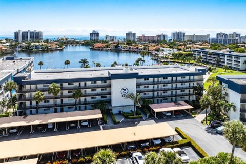 Photo of 3411 SPANISH Trail #418, Delray Beach, FL 33483 (MLS # B26090005)
