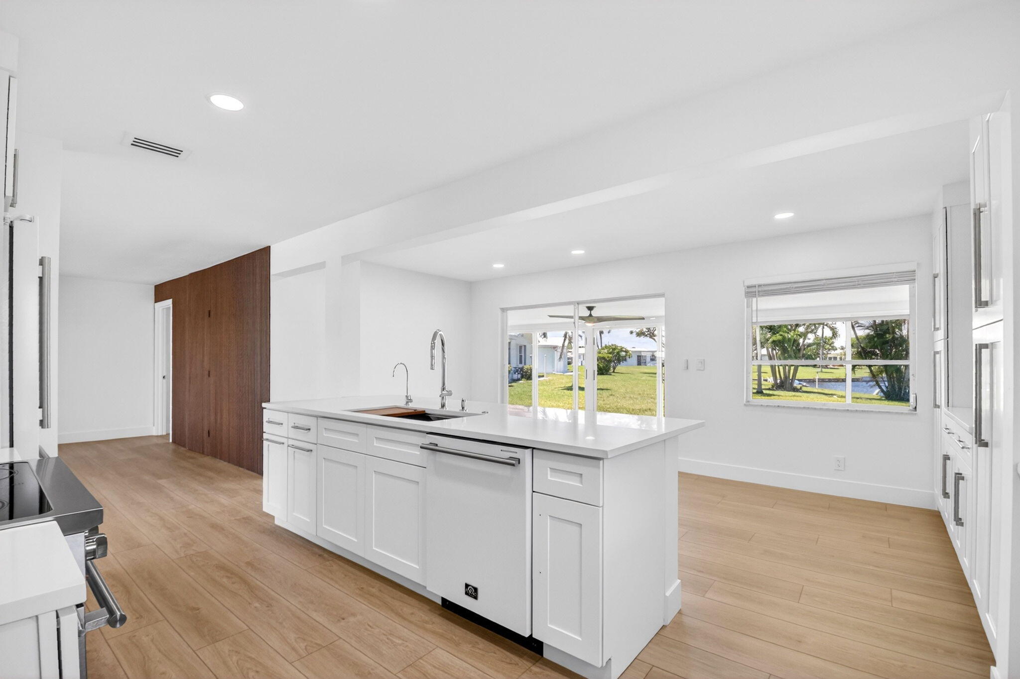 Palm Beach LEISUREVILLE - Residential