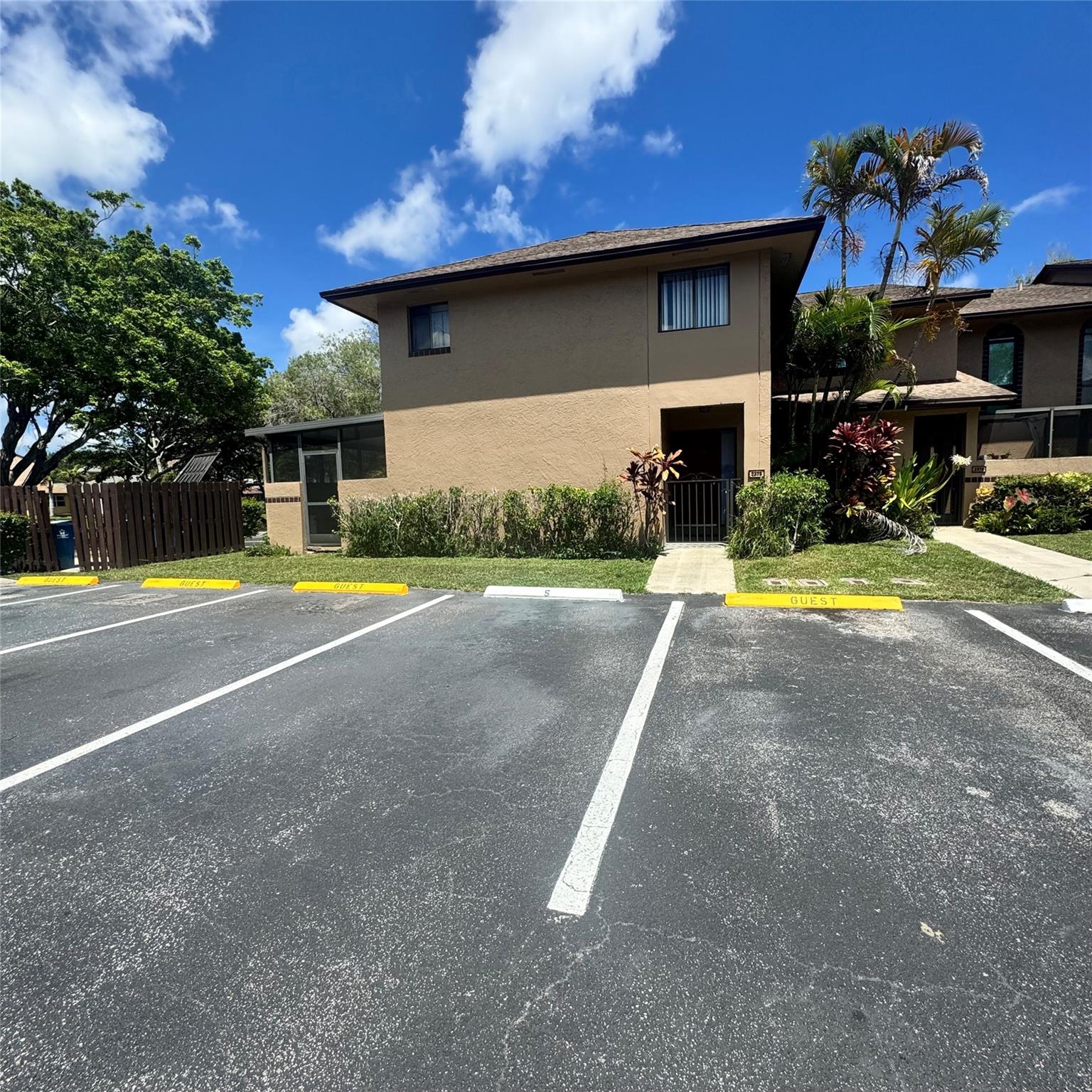 Spacious 3-bedroom, 2.5-bathroom townhome located in the desirable gated community of Centura Parc. Features include a remodeled kitchen with granite countertops and stainless-steel appliances, a downstairs laundry room with full-size washer and dryer, and neutral tile flooring throughout with carpet only on the stairs. The unit will be freshly painted prior to move-in. Enjoy a screened-in patio just off the living room, perfect for relaxing or entertaining. Experience resort-style living with amenities including a clubhouse, pool, jacuzzi, fitness center, basketball, tennis, pickleball, and more—all conveniently located near I-95 and the Turnpike.