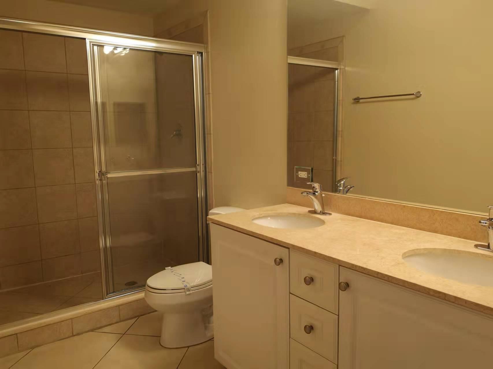 VIZCAYA LAKES CONDO - Residential