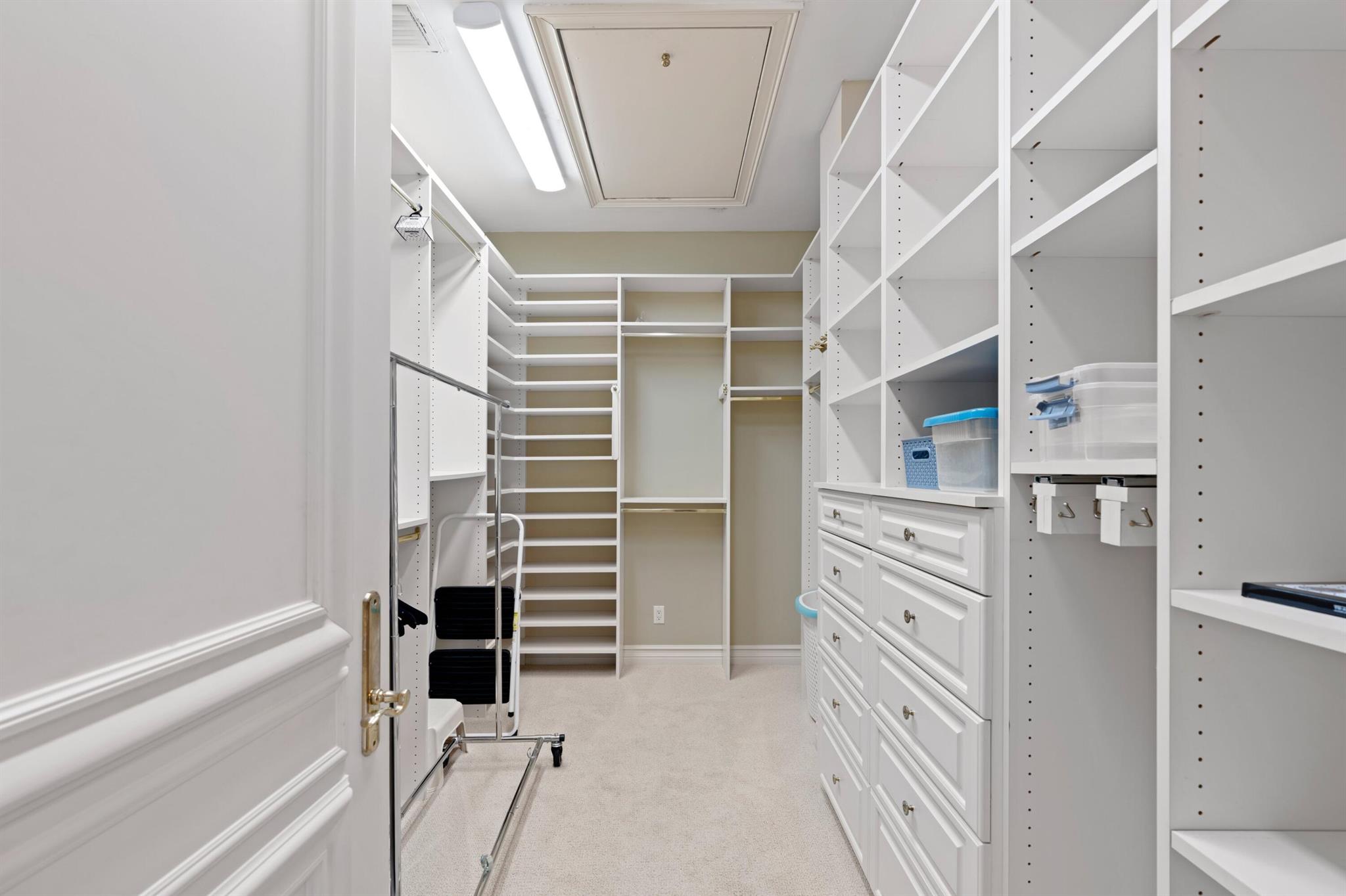 ROYAL PARK - Residential