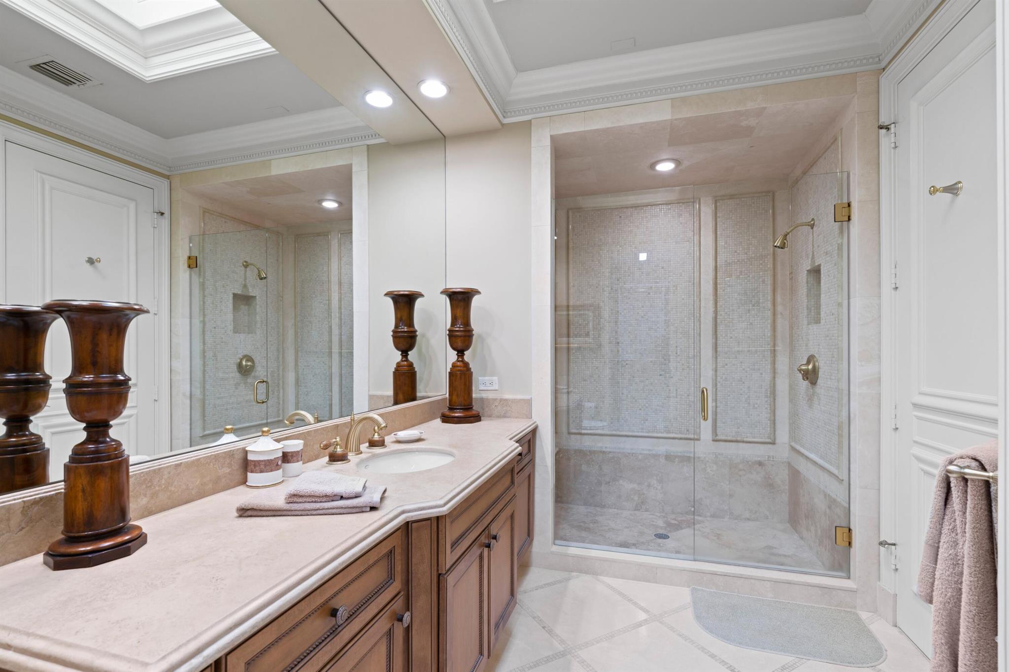 ROYAL PARK - Residential