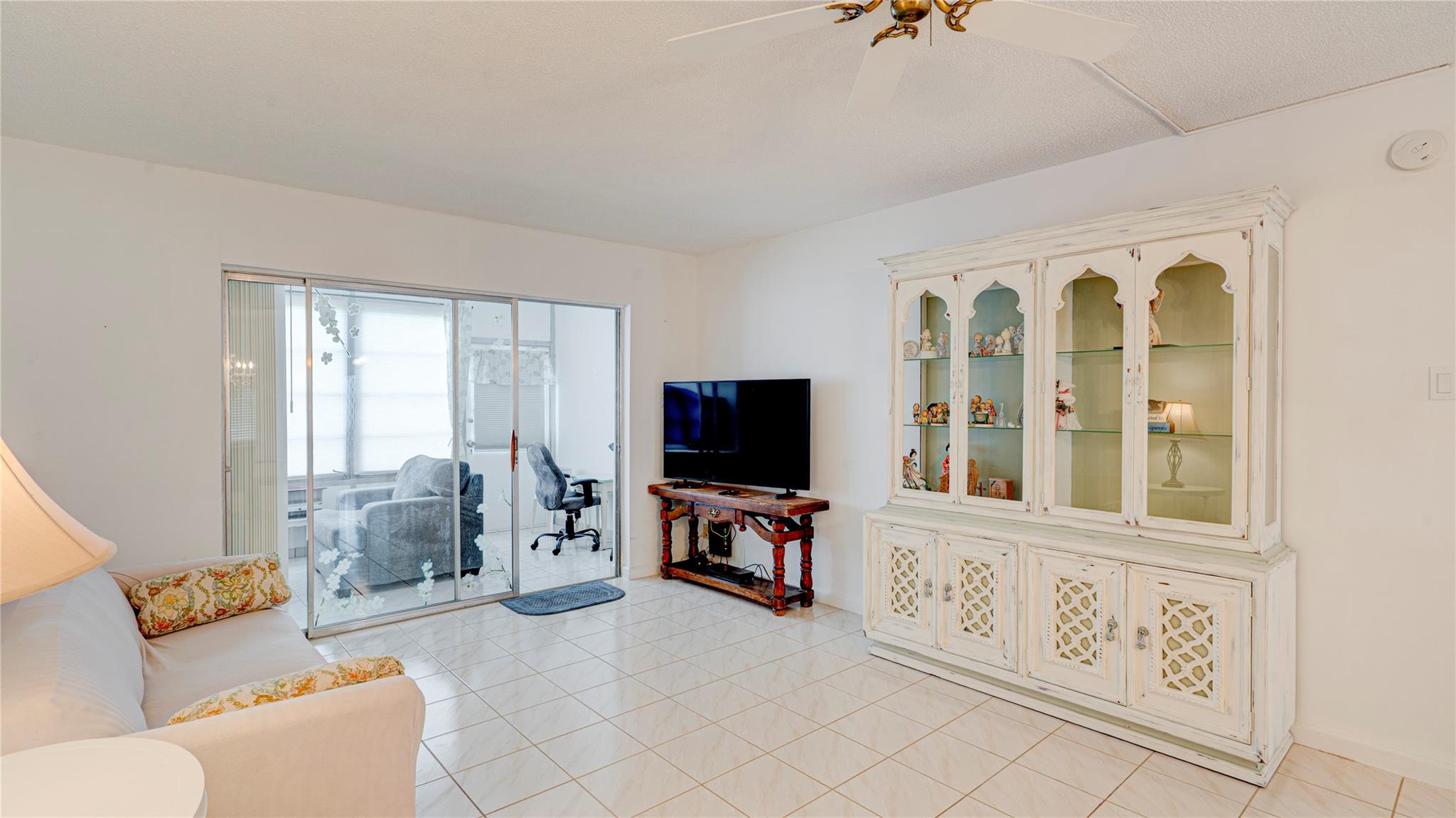 Oriole Golf & Tennis Club - Residential Lease