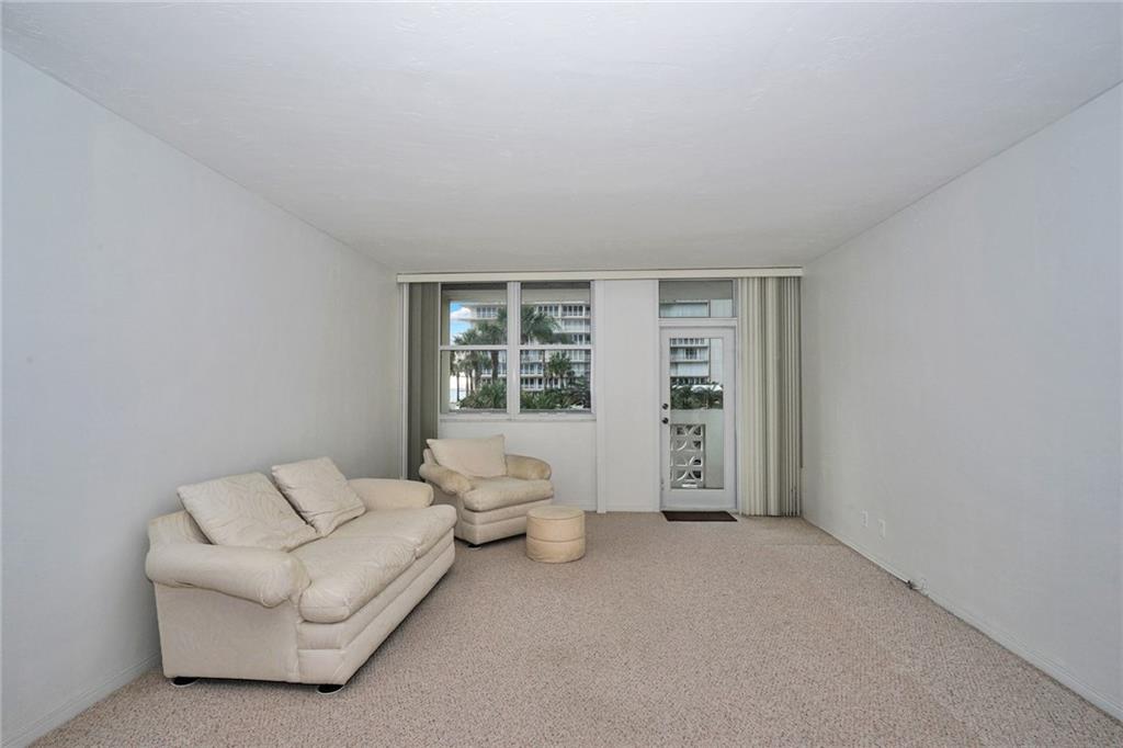 GALT TOWERS - Residential