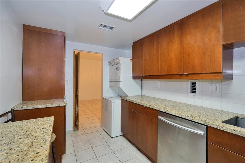 GALT TOWERS - Residential