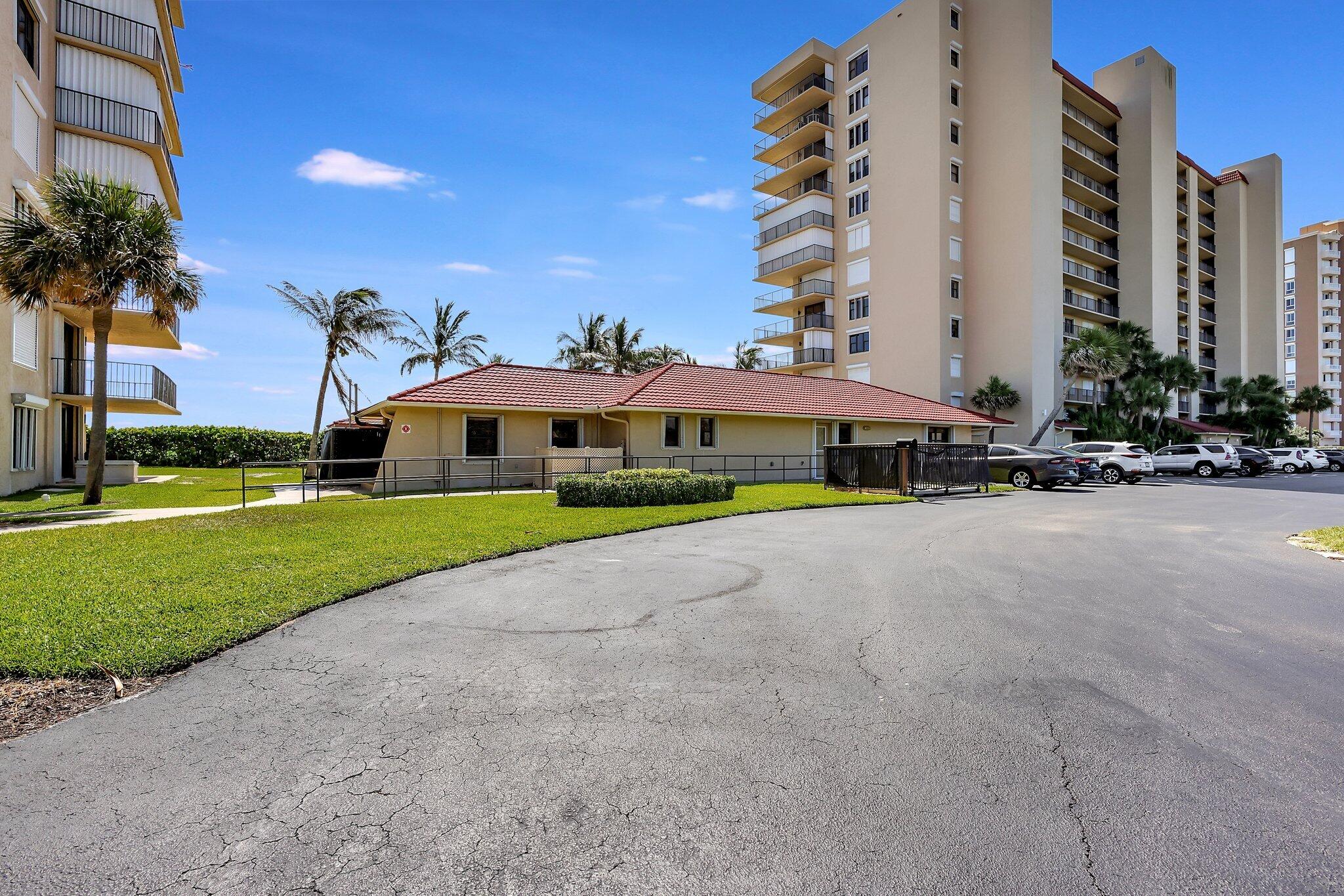 OCEAN HARBOUR SOUTH CONDOMINIUM - Residential