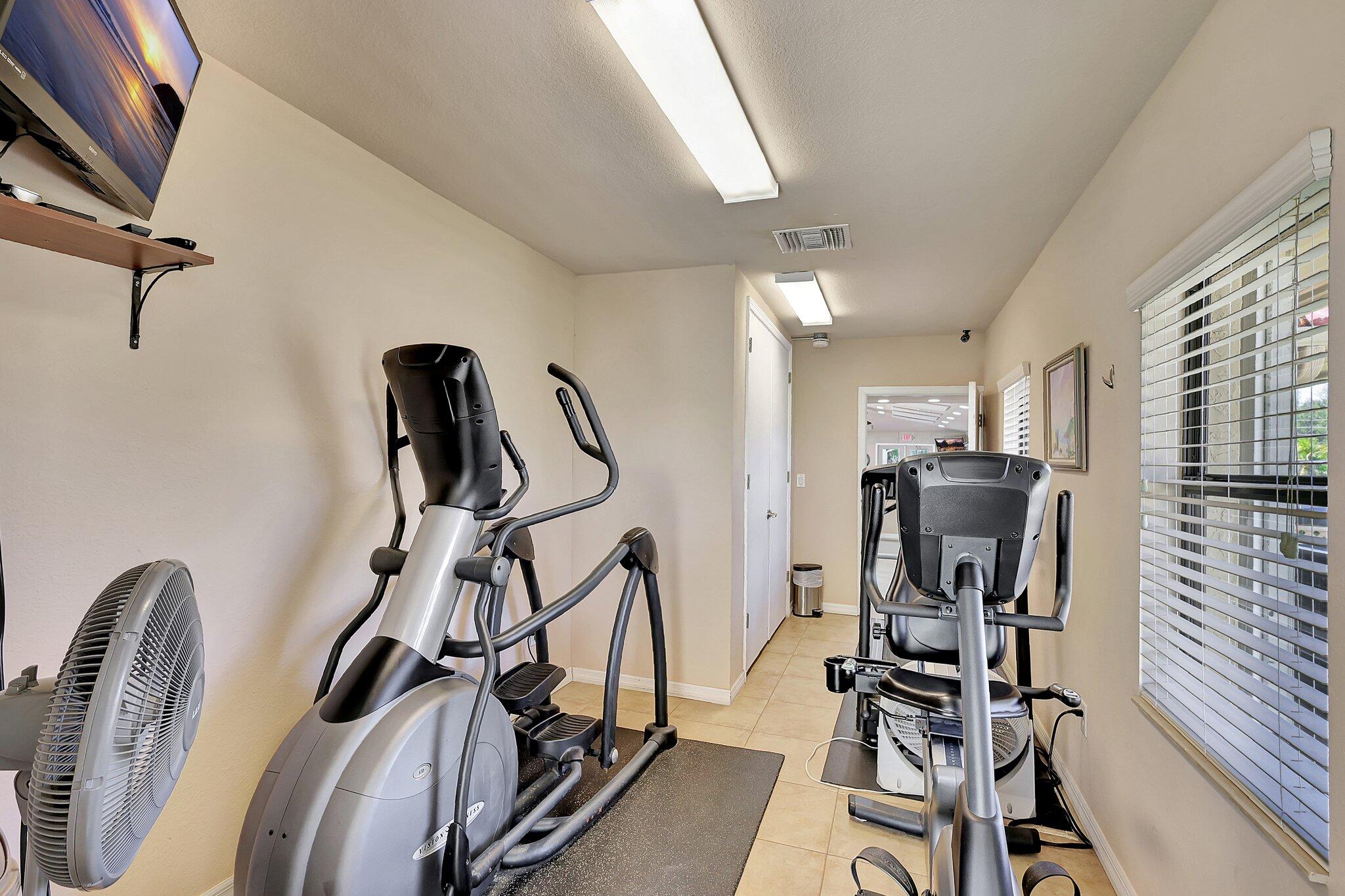 OCEAN HARBOUR SOUTH CONDOMINIUM - Residential