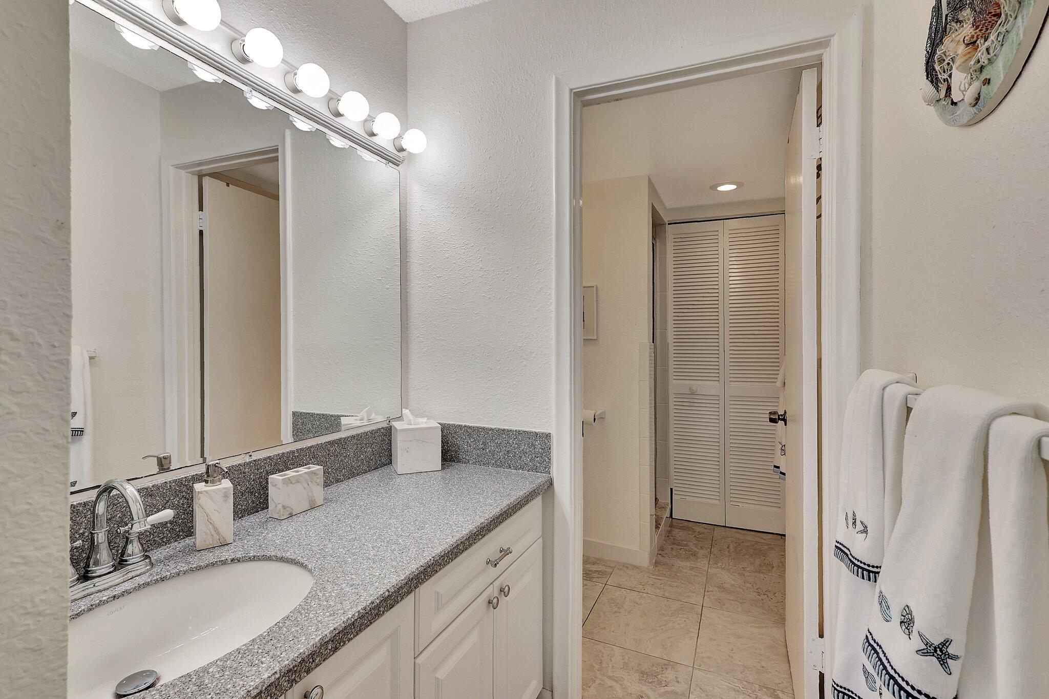 OCEAN HARBOUR SOUTH CONDOMINIUM - Residential