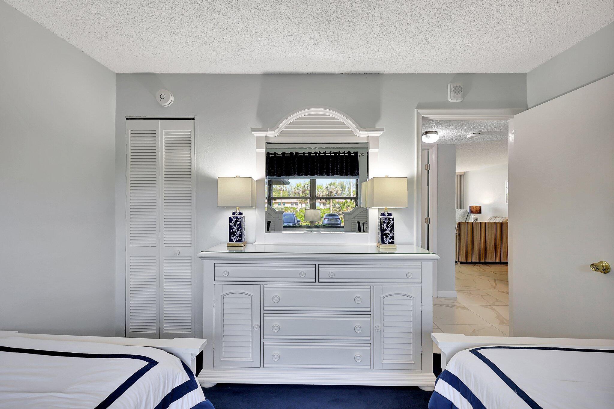OCEAN HARBOUR SOUTH CONDOMINIUM - Residential