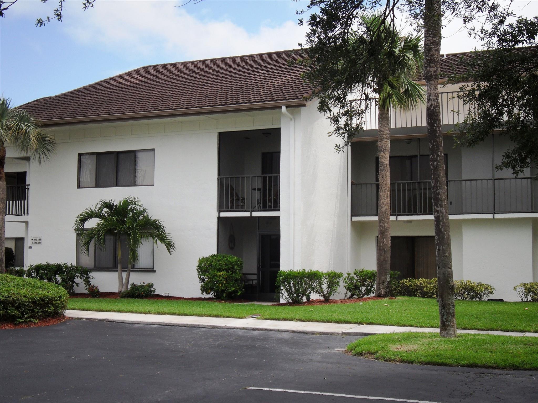 3500 Twin Lakes Terrace 202