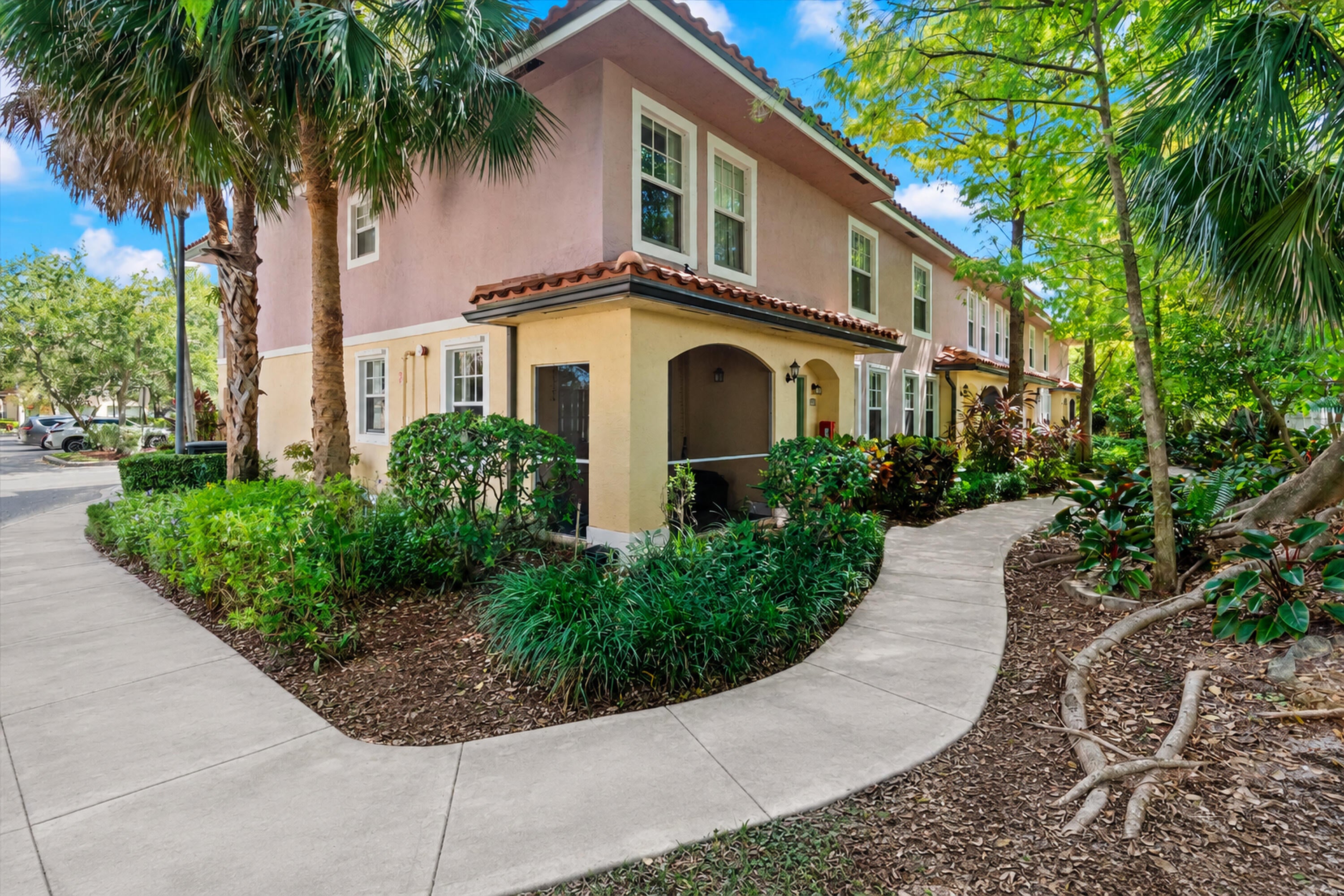 6376 W SAMPLE Road 6376