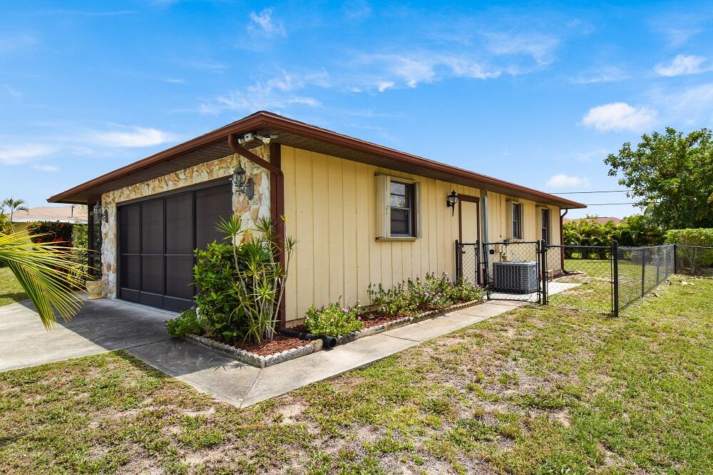 PORT ST LUCIE SECTION 13 - Residential