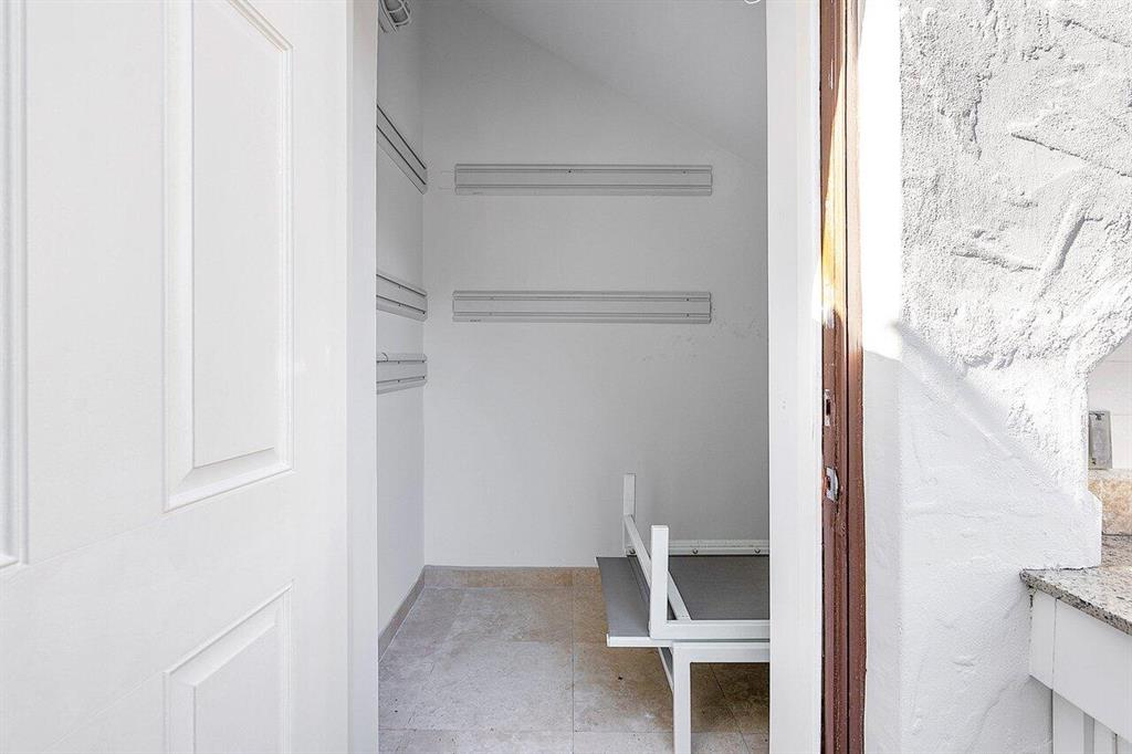 CONFERENCE RIDGE - Residential